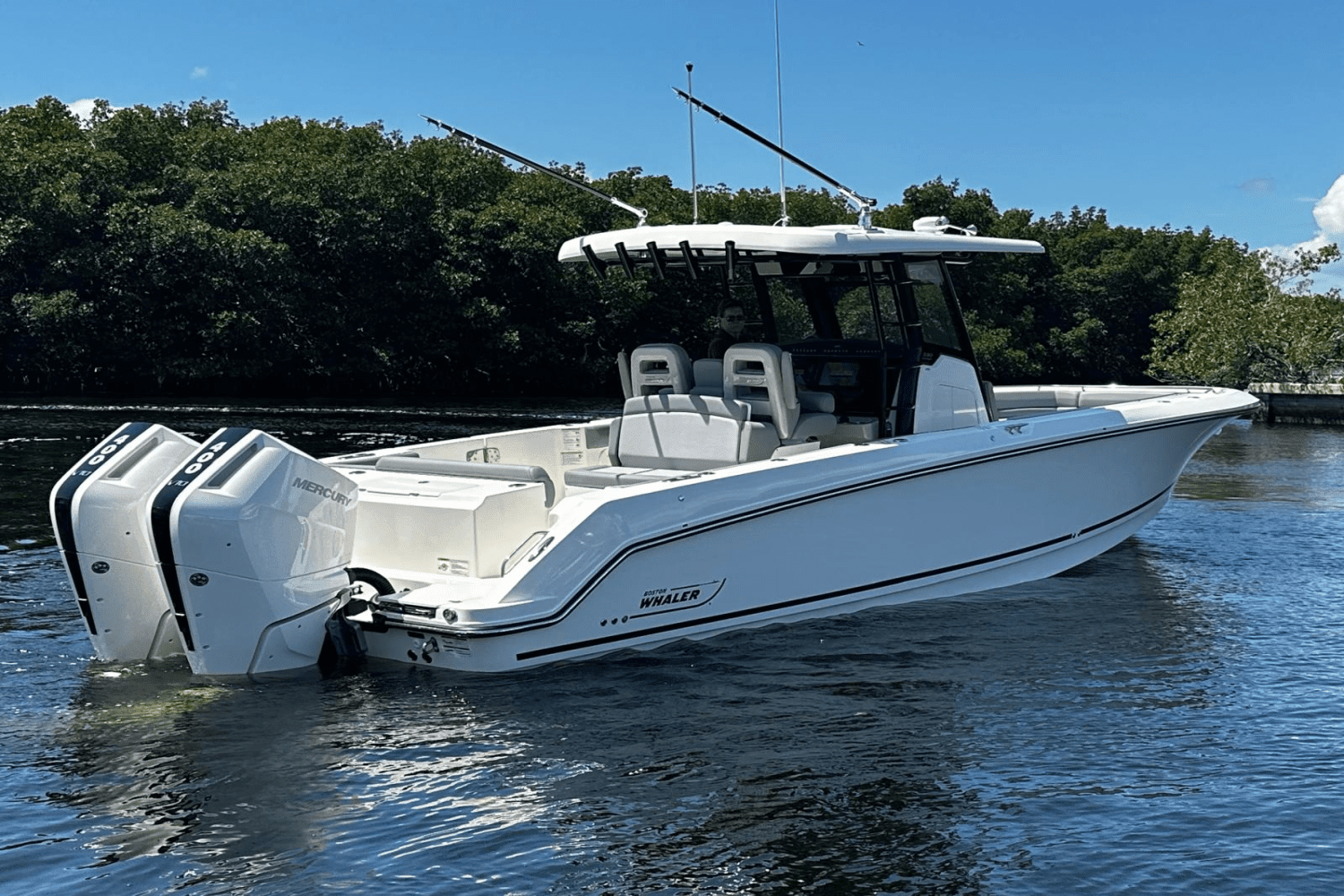 2025 Boston Whaler 330 Outrage Image Thumbnail #7