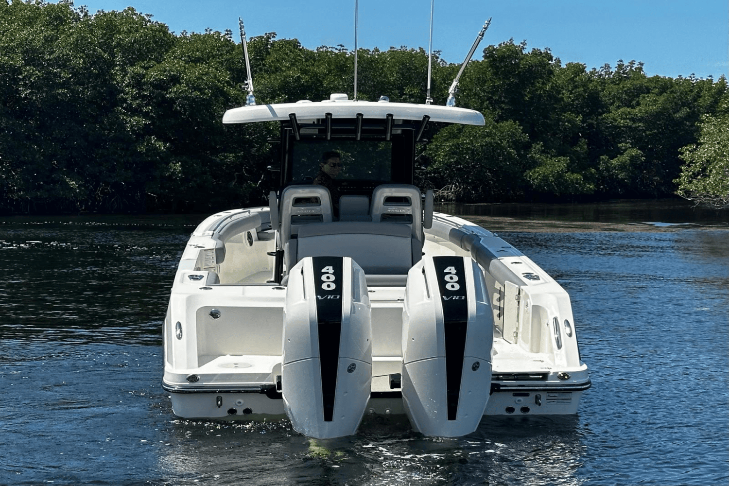 2025 Boston Whaler 330 Outrage Image Thumbnail #9