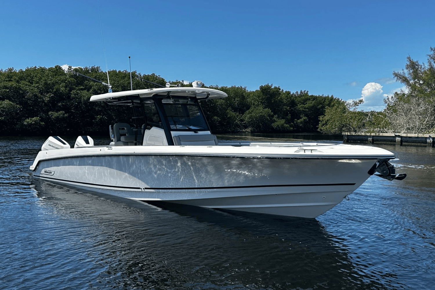 2025 Boston Whaler 330 Outrage Image Thumbnail #5