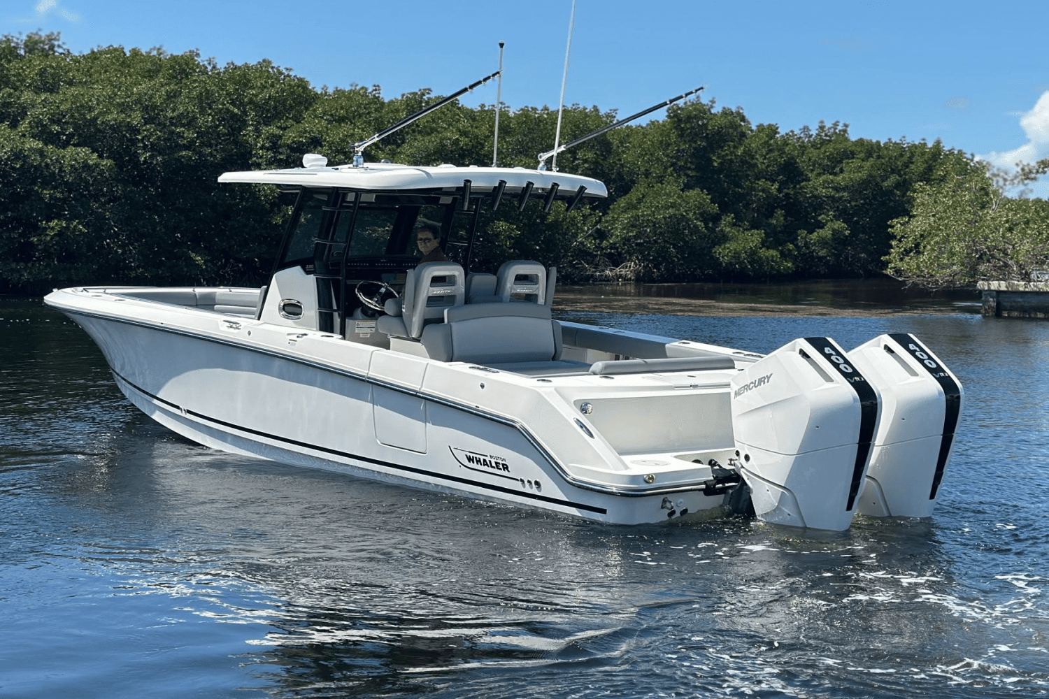 2025 Boston Whaler 330 Outrage Image Thumbnail #10