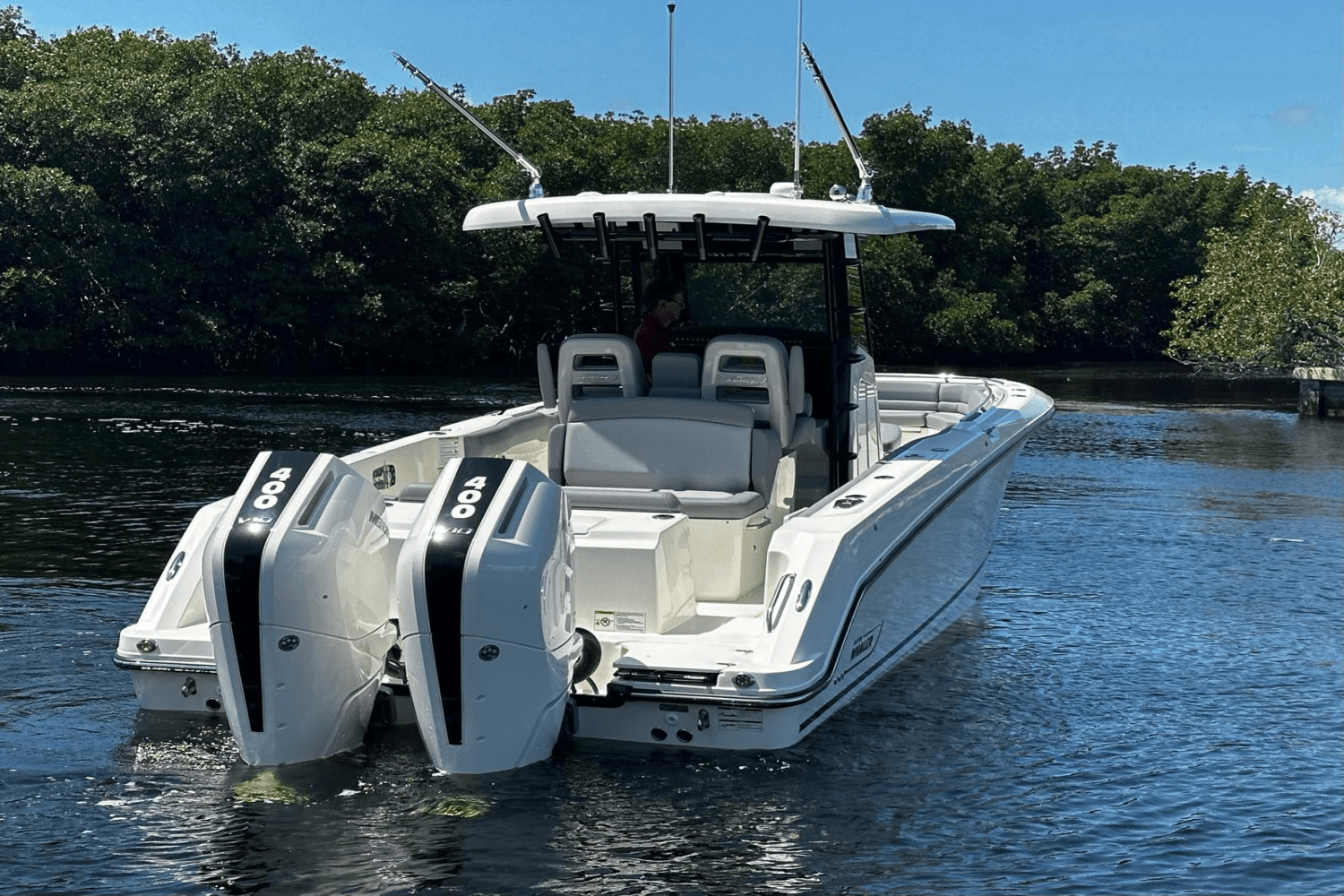2025 Boston Whaler 330 Outrage Image Thumbnail #8