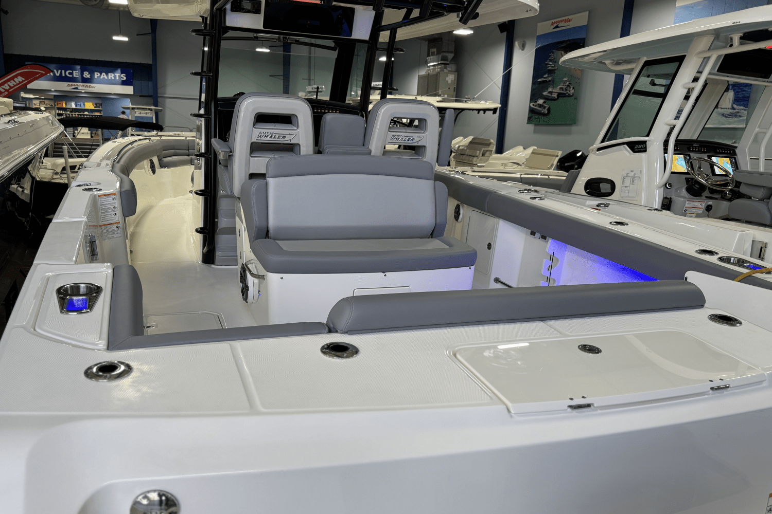 2025 Boston Whaler 330 Outrage Image Thumbnail #2