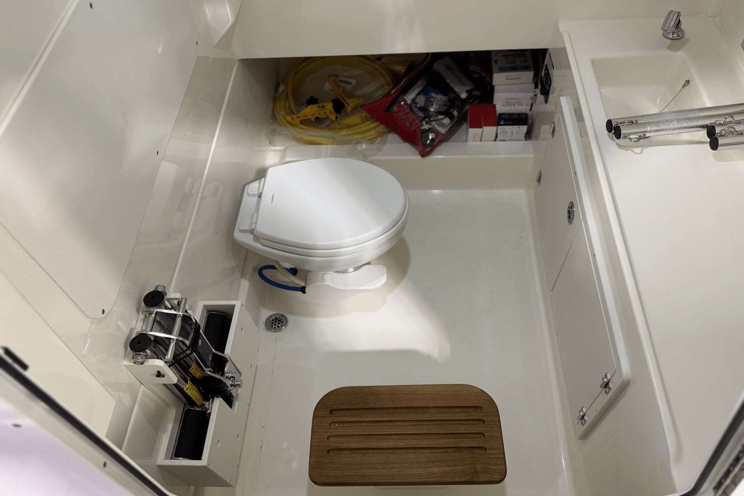 2025 Boston Whaler 330 Outrage Image Thumbnail #24