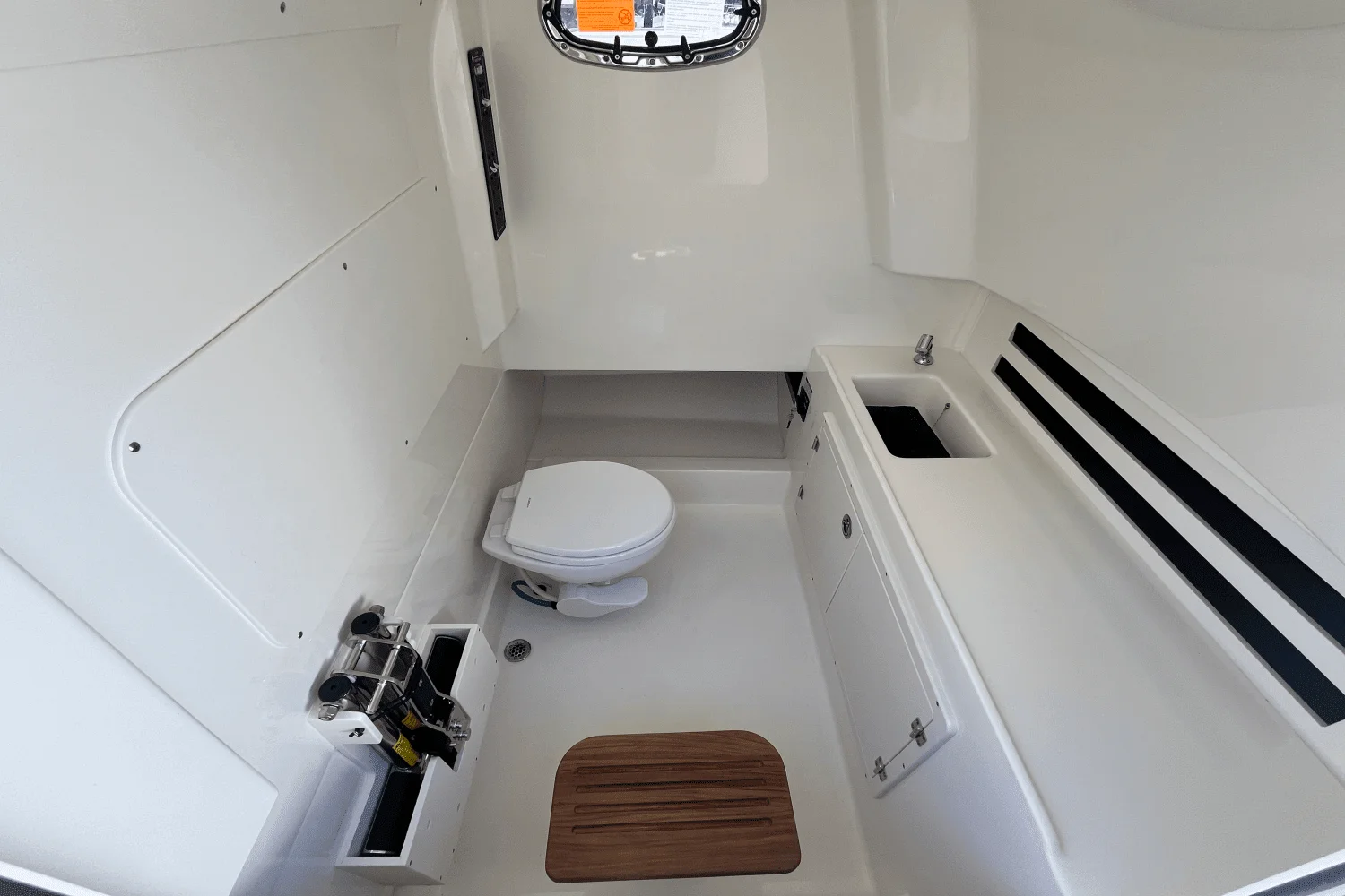 2025 Boston Whaler 330 Outrage Image Thumbnail #17