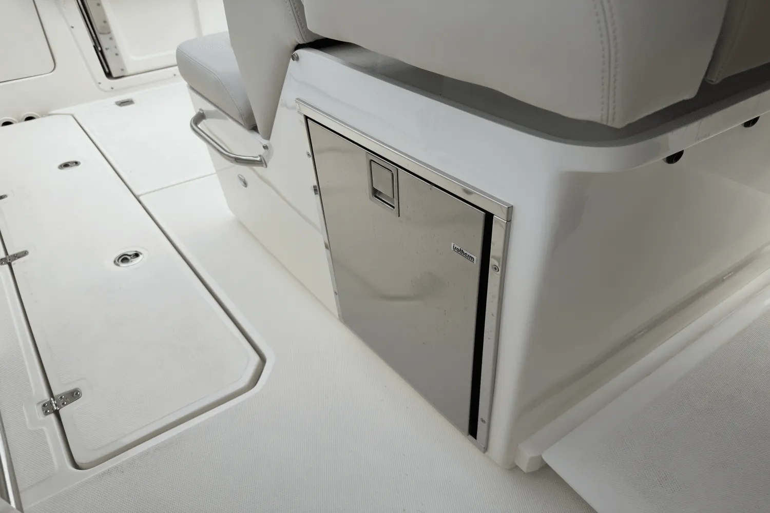 2025 Boston Whaler 330 Outrage Image Thumbnail #11
