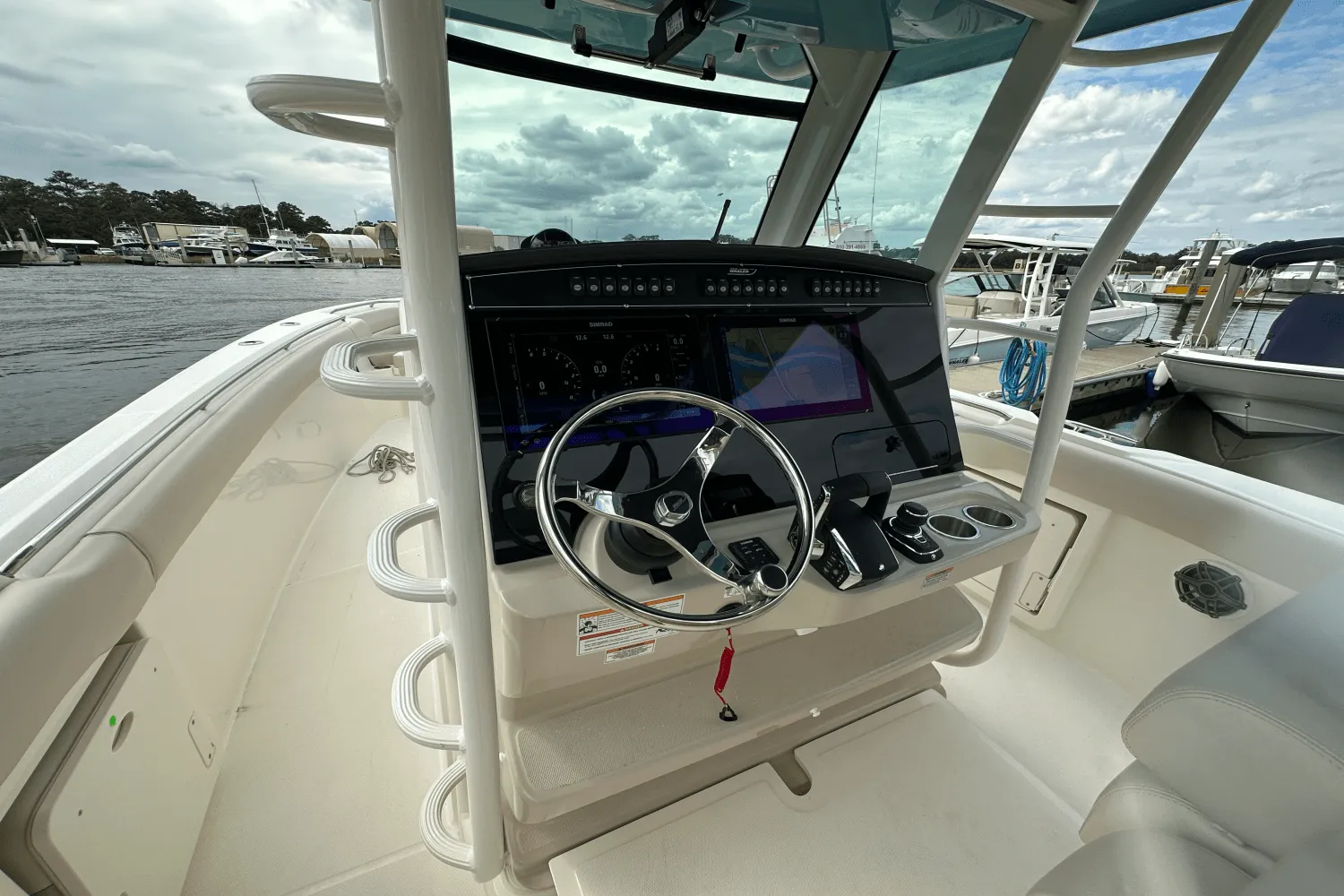 2025 Boston Whaler 330 Outrage Image Thumbnail #12