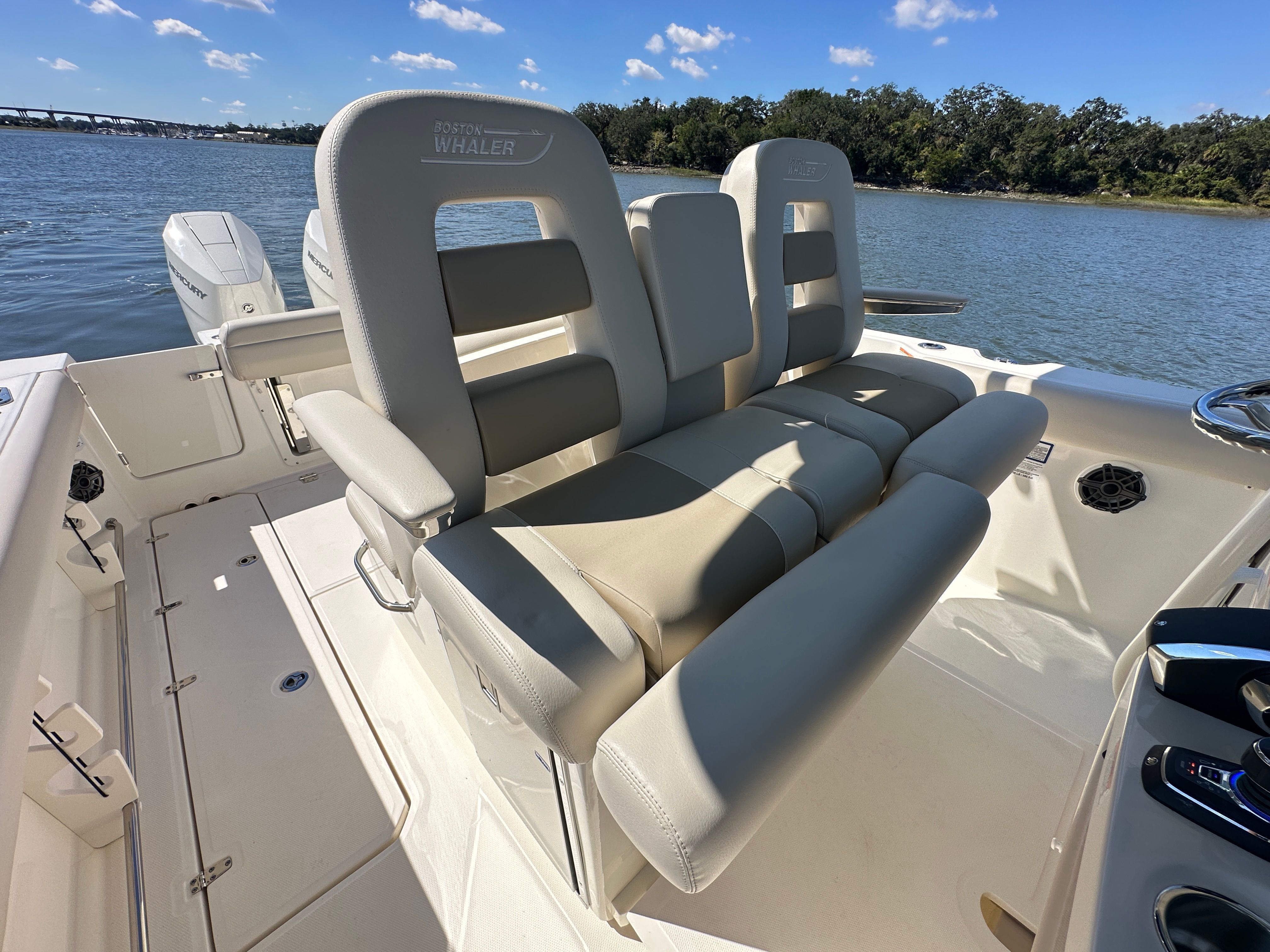 2025 Boston Whaler 330 Outrage Image Thumbnail #24