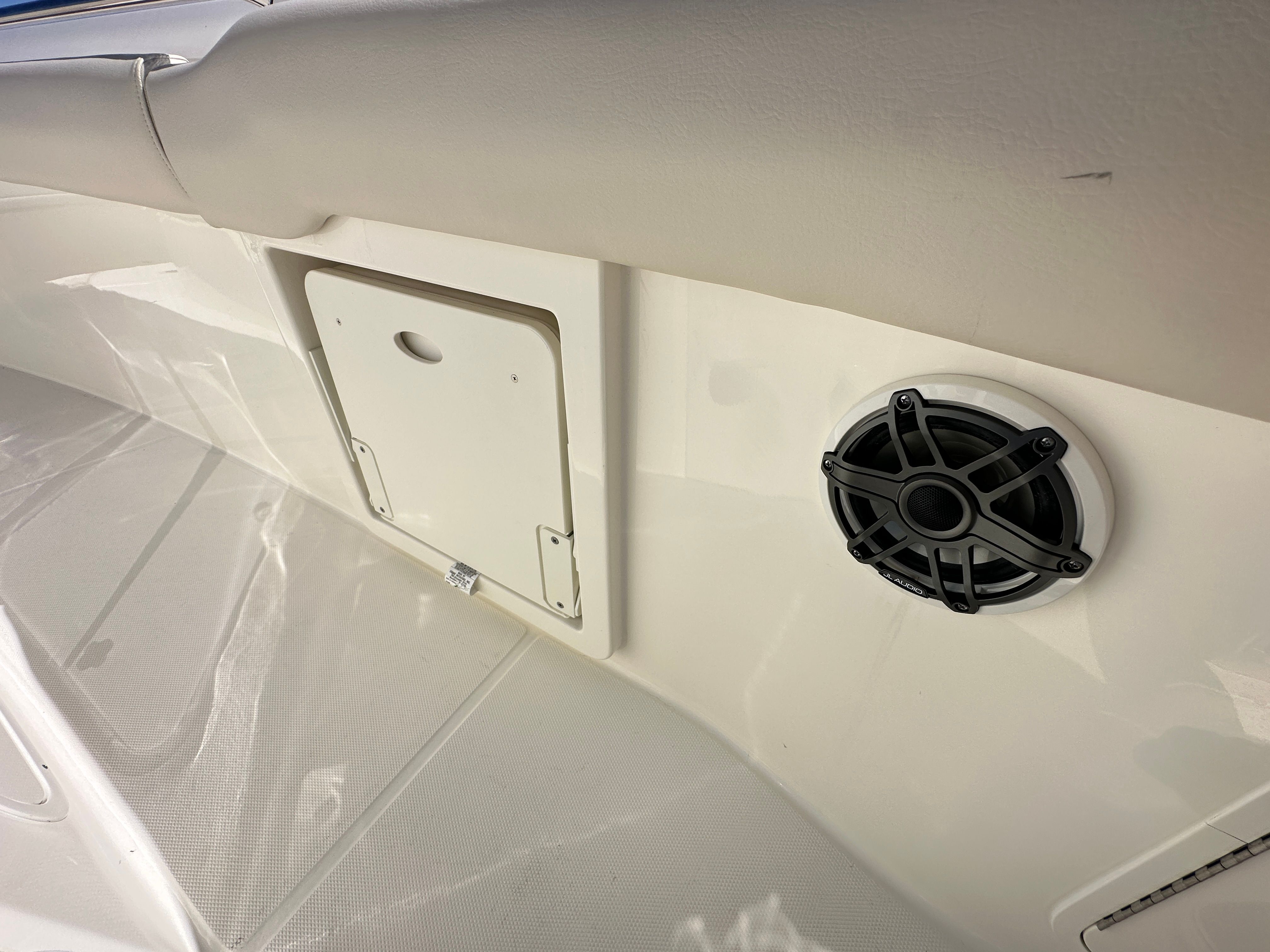 2025 Boston Whaler 330 Outrage Image Thumbnail #21