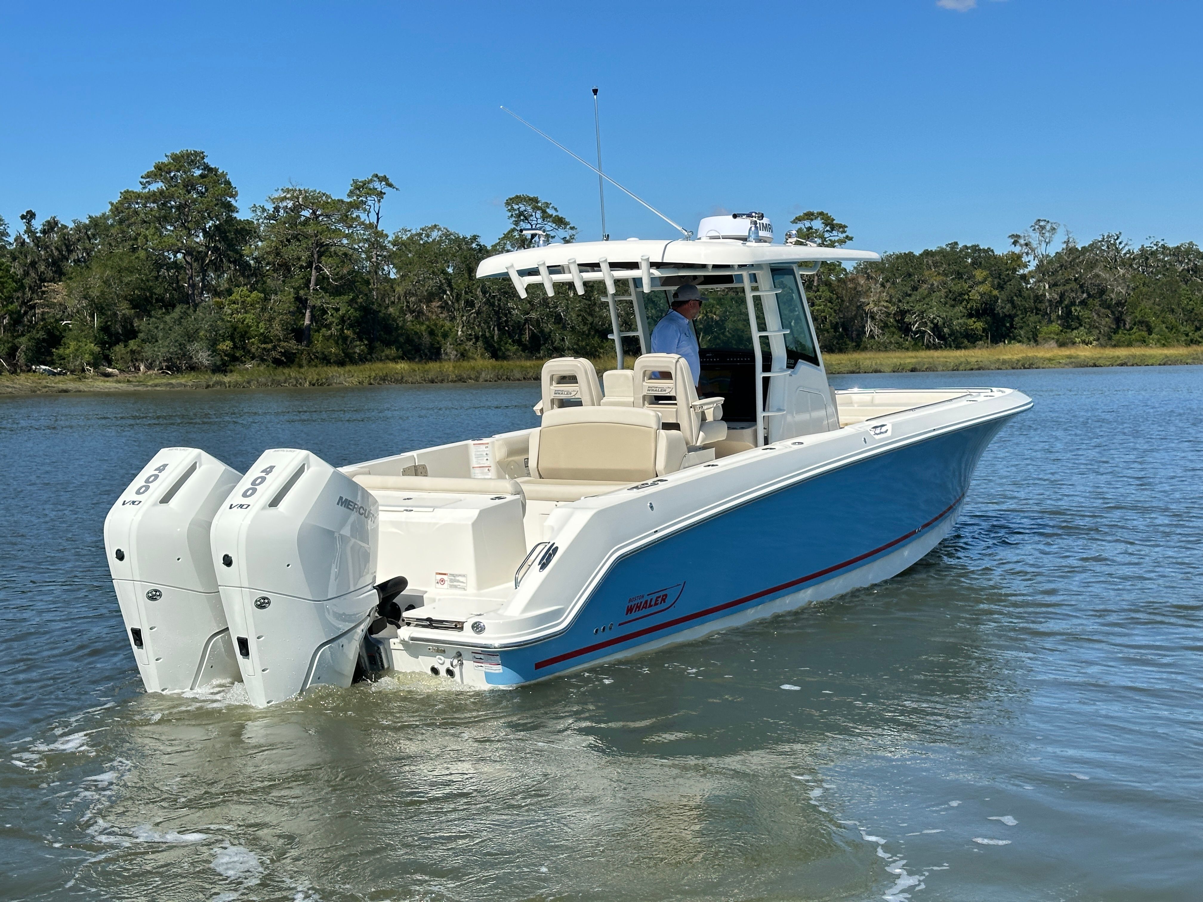 2025 Boston Whaler 330 Outrage Image Thumbnail #3