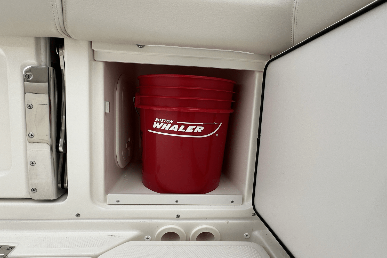 2025 Boston Whaler 330 Outrage Image Thumbnail #16