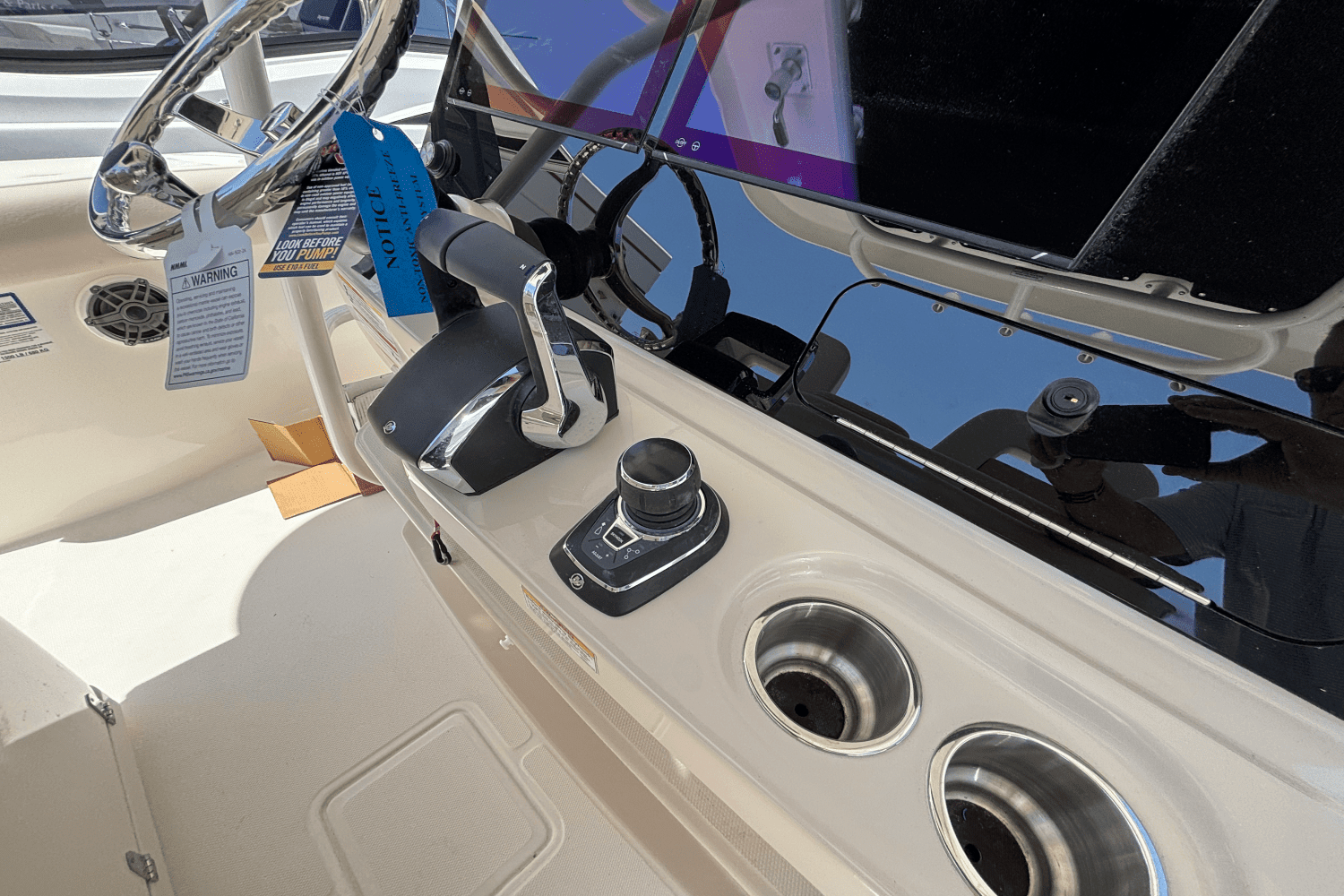 2025 Boston Whaler 330 Outrage Image Thumbnail #23
