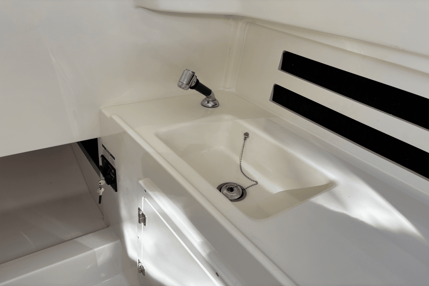 2025 Boston Whaler 330 Outrage Image Thumbnail #29