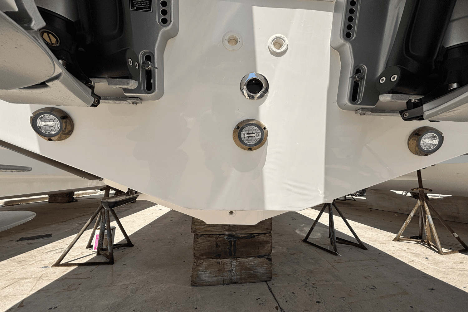 2025 Boston Whaler 330 Outrage Image Thumbnail #8