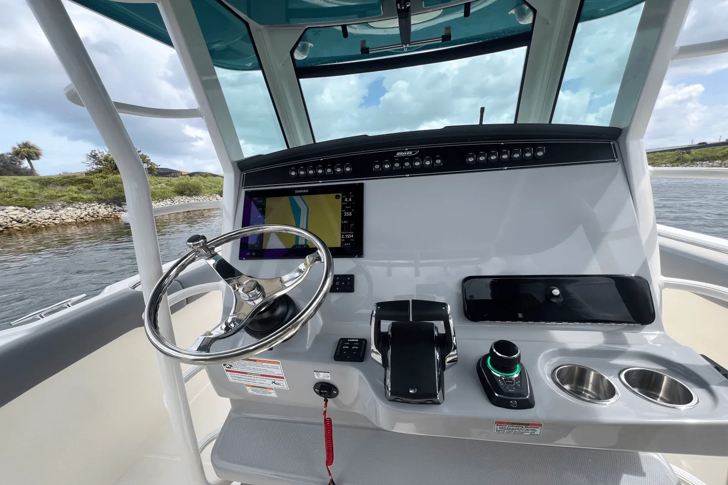2025 Boston Whaler 330 Outrage Image Thumbnail #9