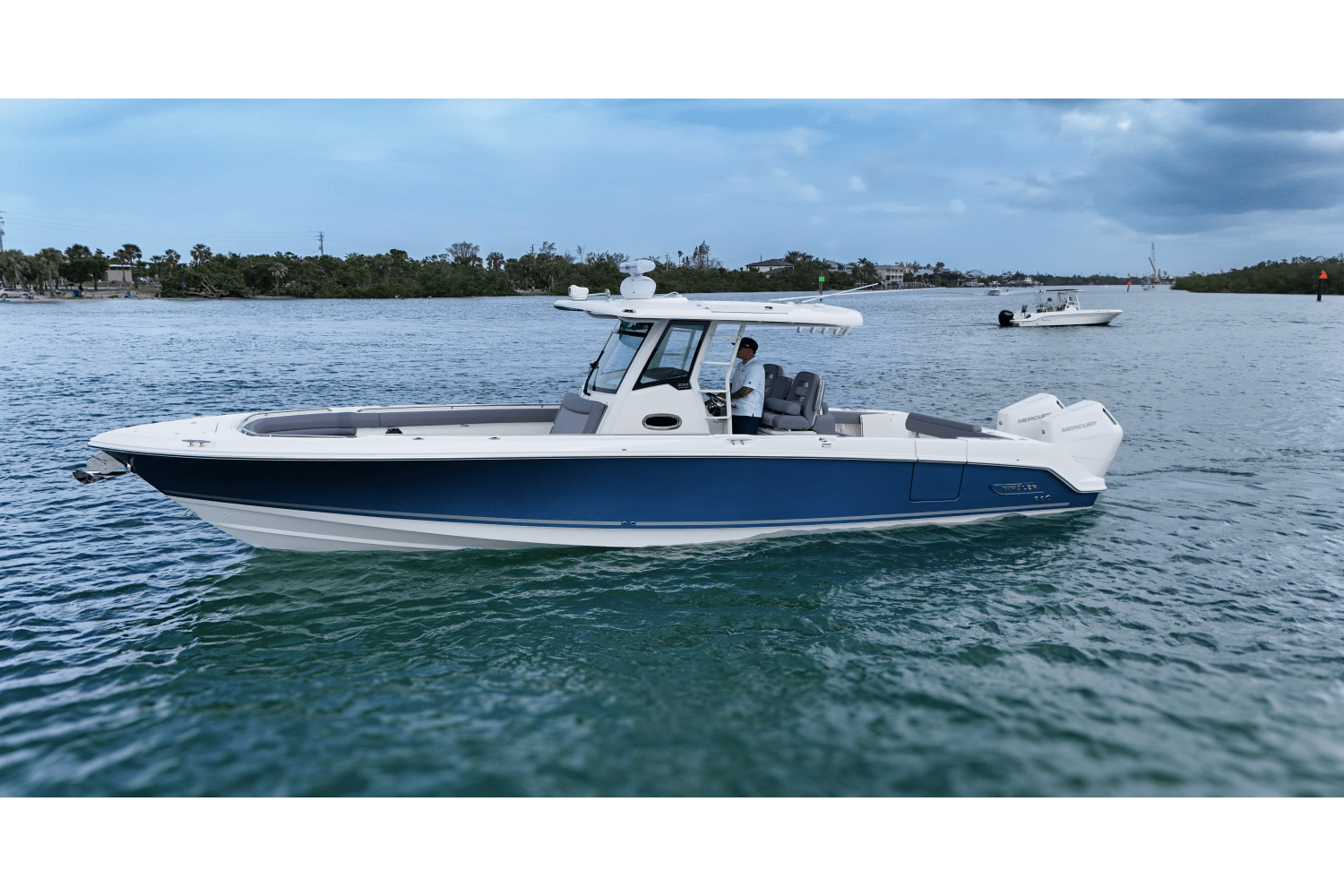 2025 Boston Whaler 330 Outrage Image Thumbnail #1