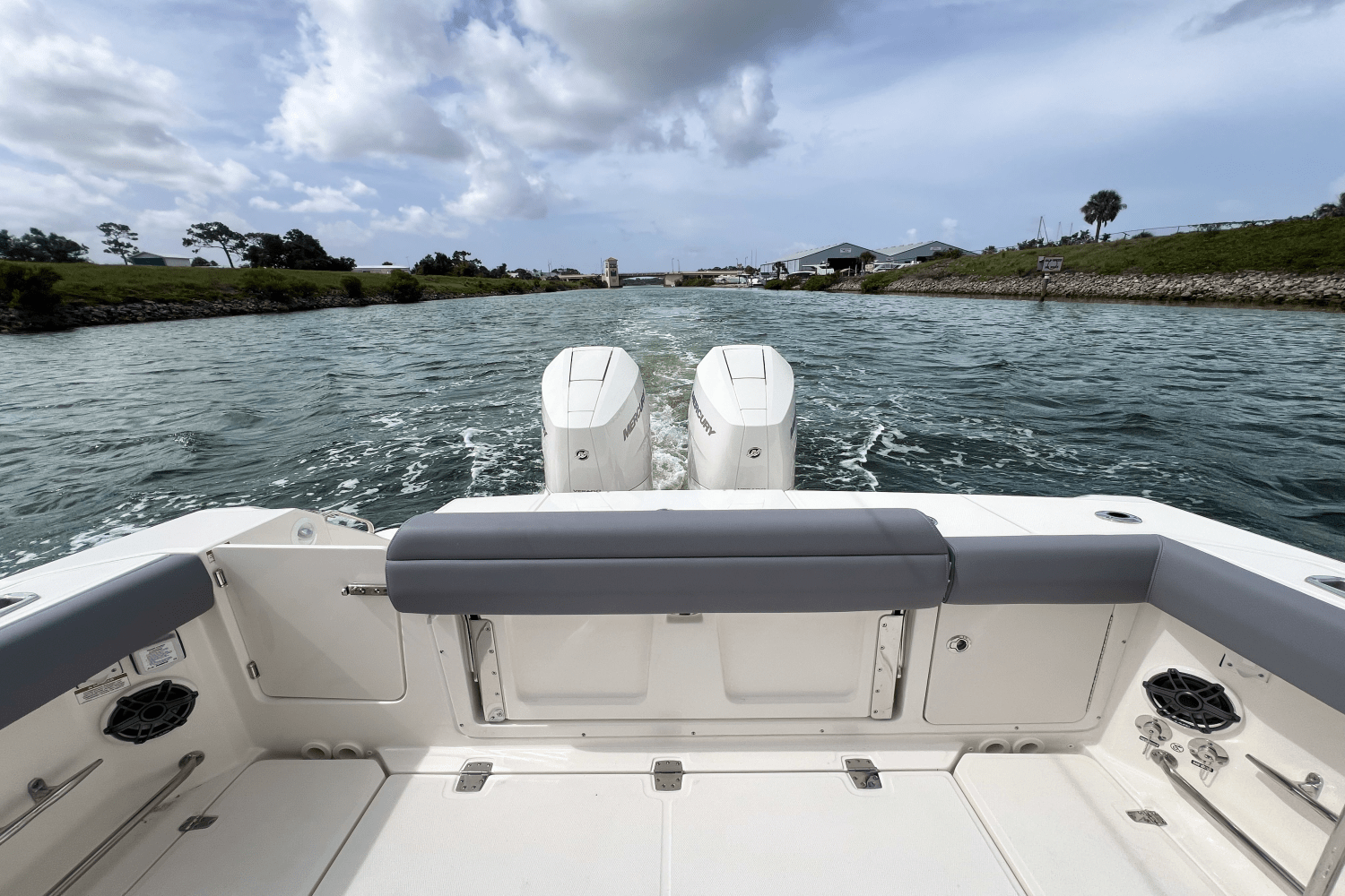 2025 Boston Whaler 330 Outrage Image Thumbnail #6
