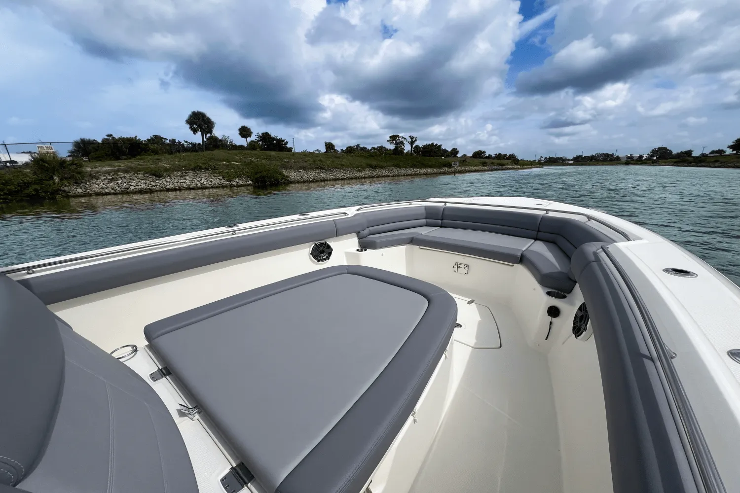 2025 Boston Whaler 330 Outrage Image Thumbnail #12