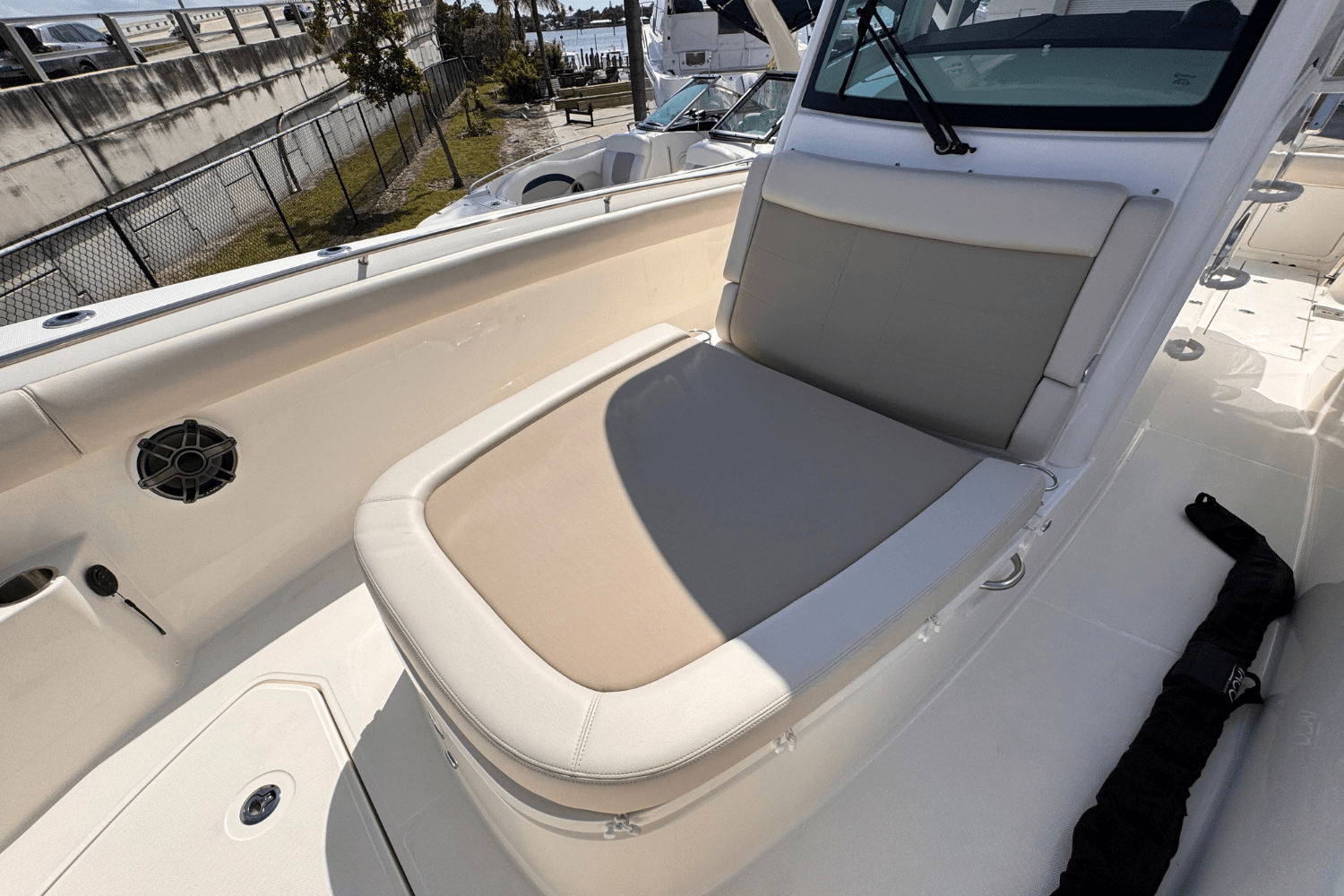 2025 Boston Whaler 330 Outrage Image Thumbnail #22