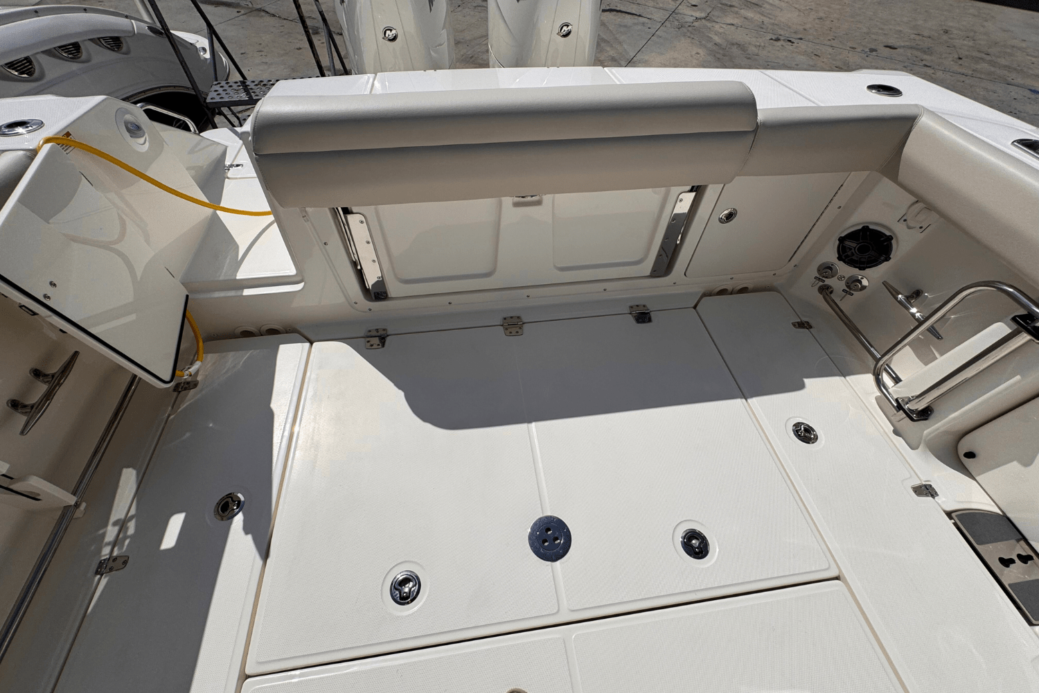 2025 Boston Whaler 330 Outrage Image Thumbnail #8
