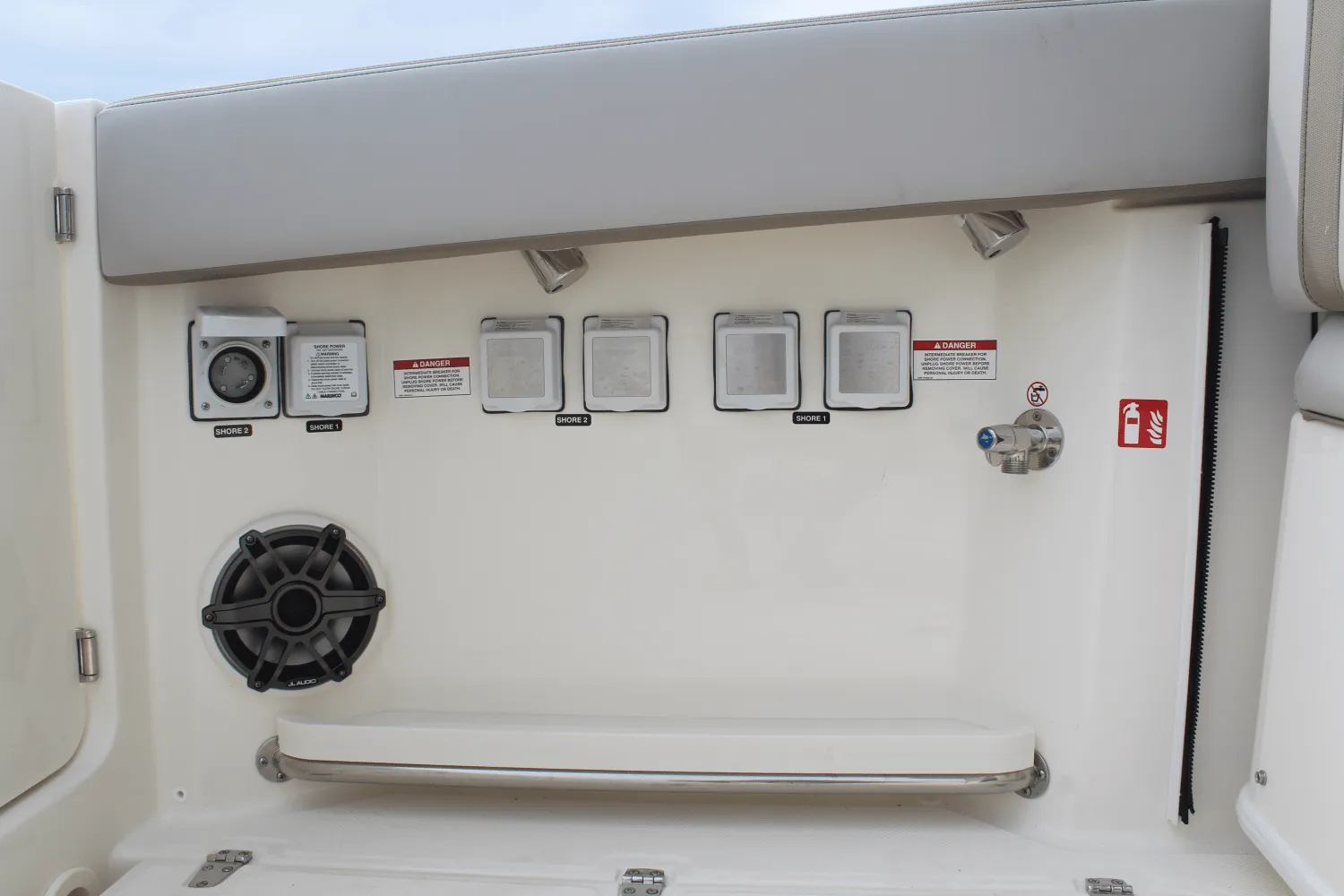 2026 Boston Whaler 330 Vantage Image Thumbnail #51