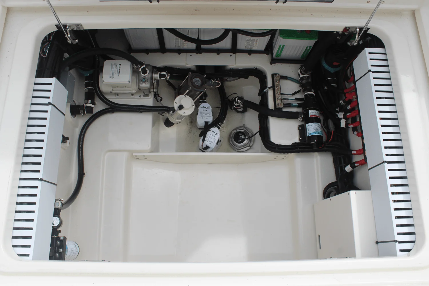 2026 Boston Whaler 330 Vantage Image Thumbnail #25