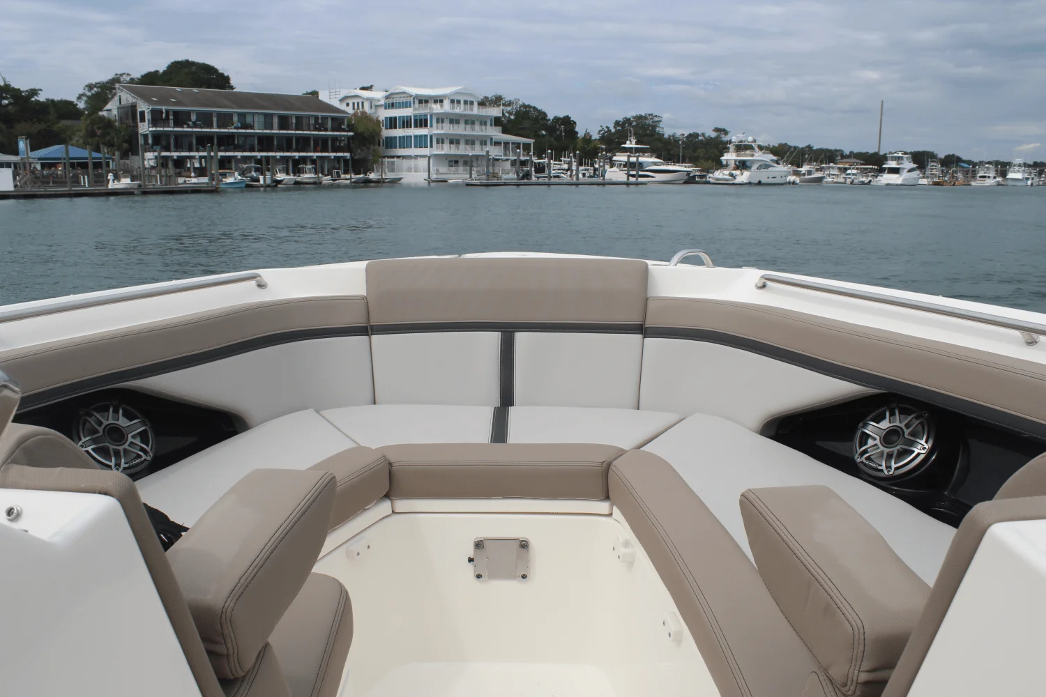 2026 Boston Whaler 330 Vantage Image Thumbnail #61