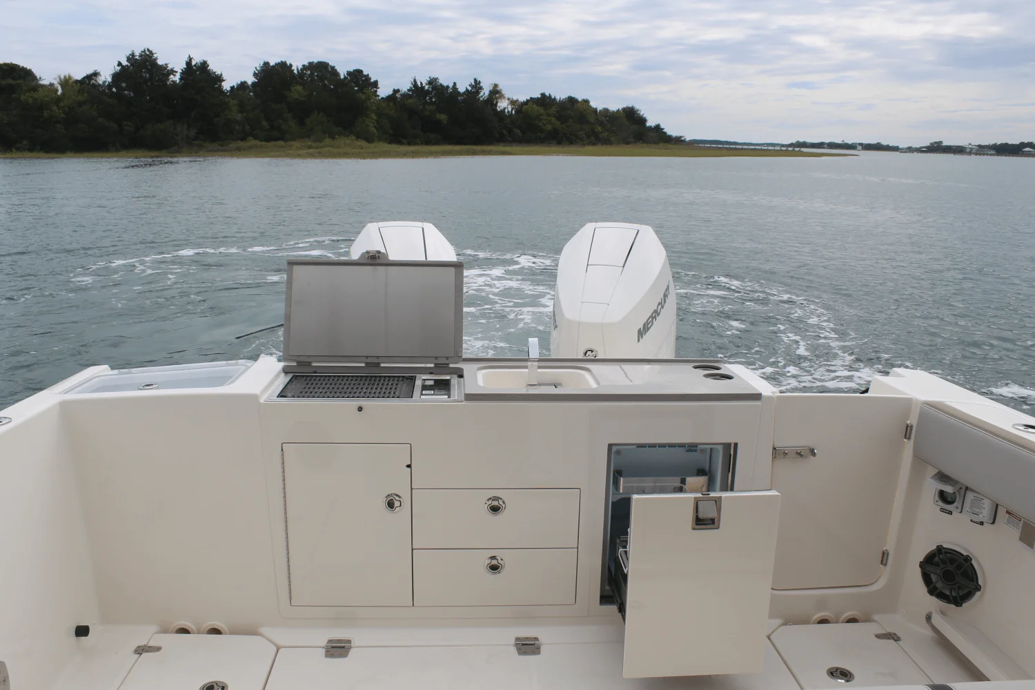 2026 Boston Whaler 330 Vantage Image Thumbnail #20