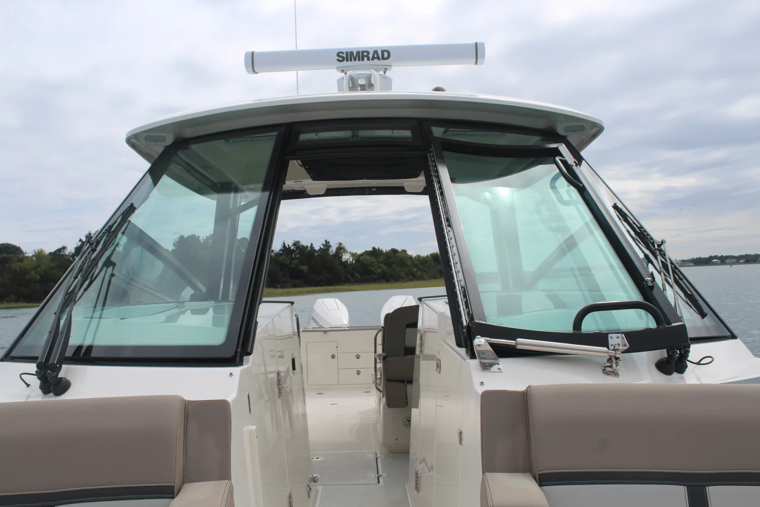 2026 Boston Whaler 330 Vantage Image Thumbnail #58