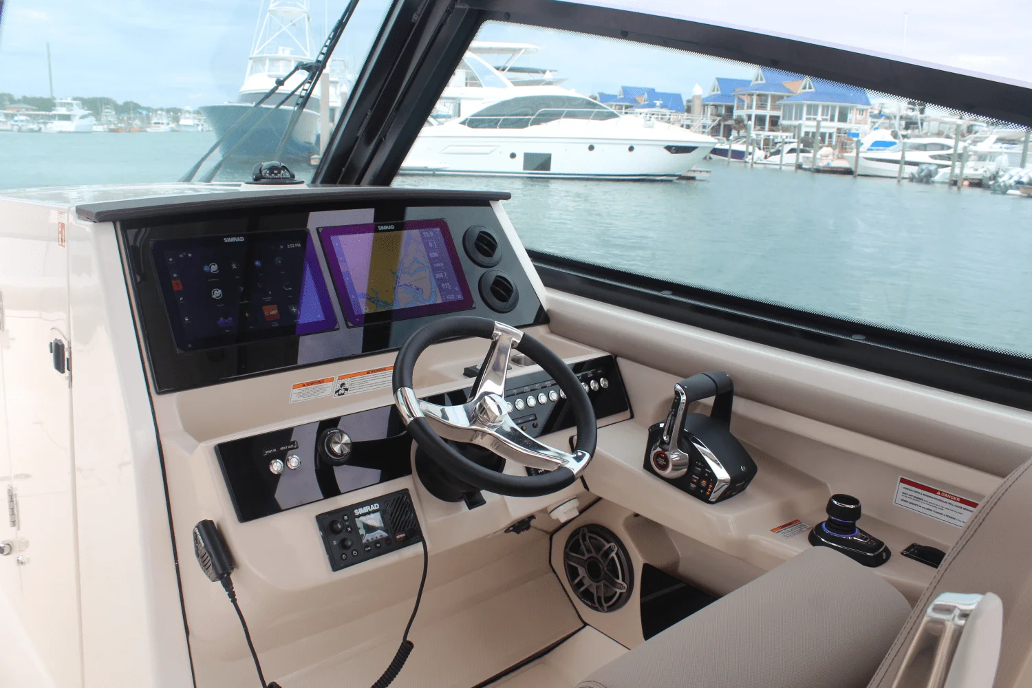 2026 Boston Whaler 330 Vantage Image Thumbnail #46