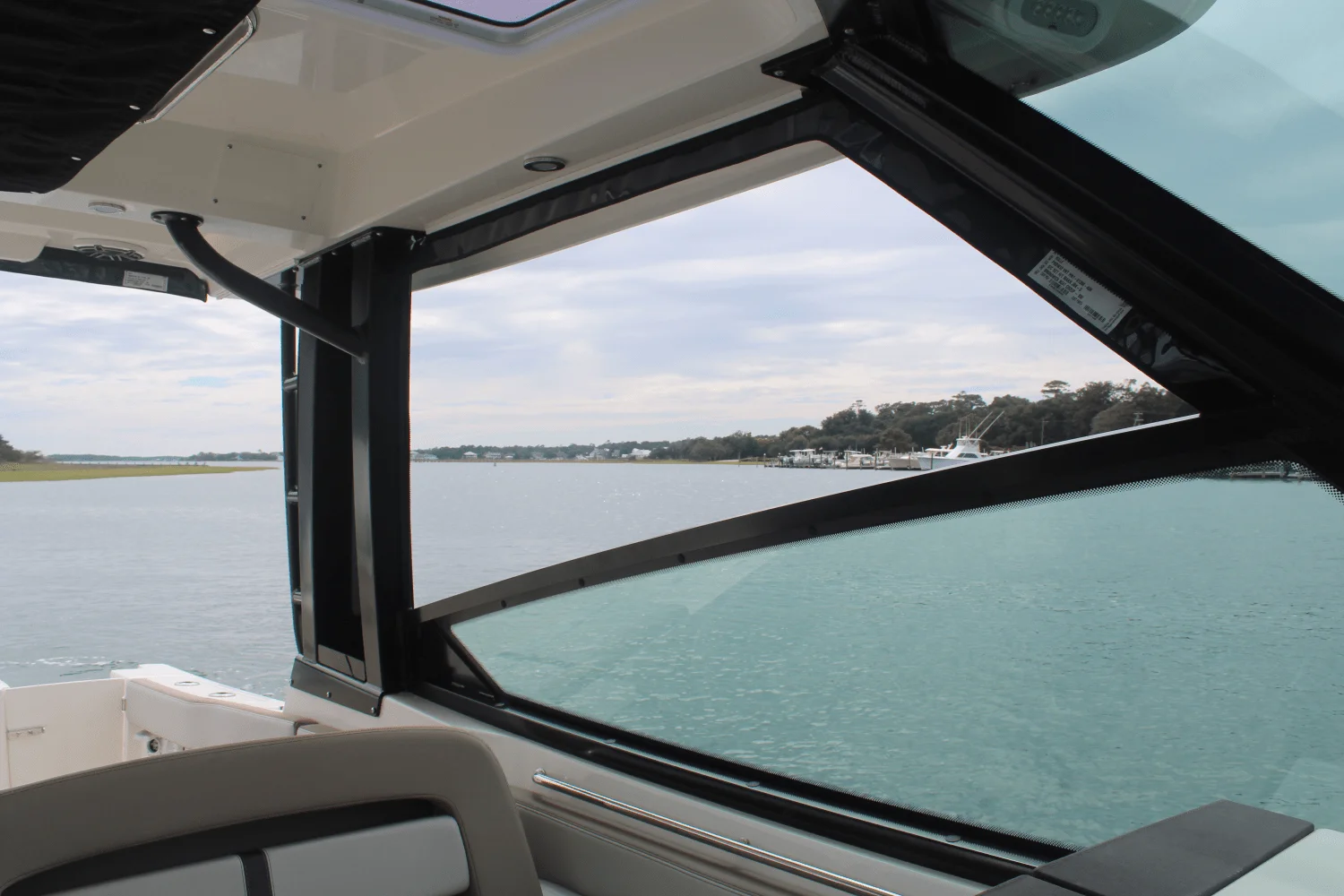 2026 Boston Whaler 330 Vantage Image Thumbnail #41