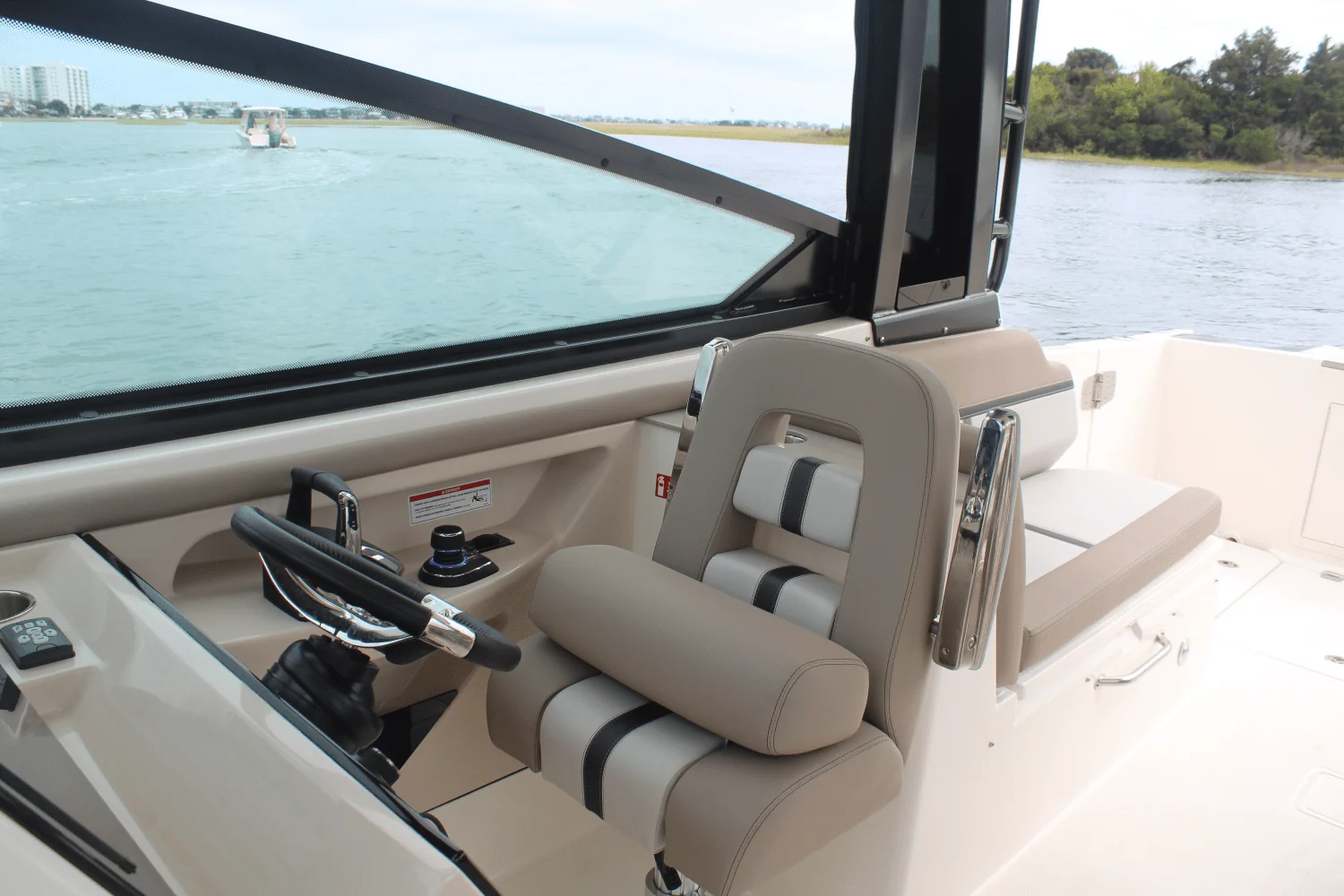 2026 Boston Whaler 330 Vantage Image Thumbnail #45