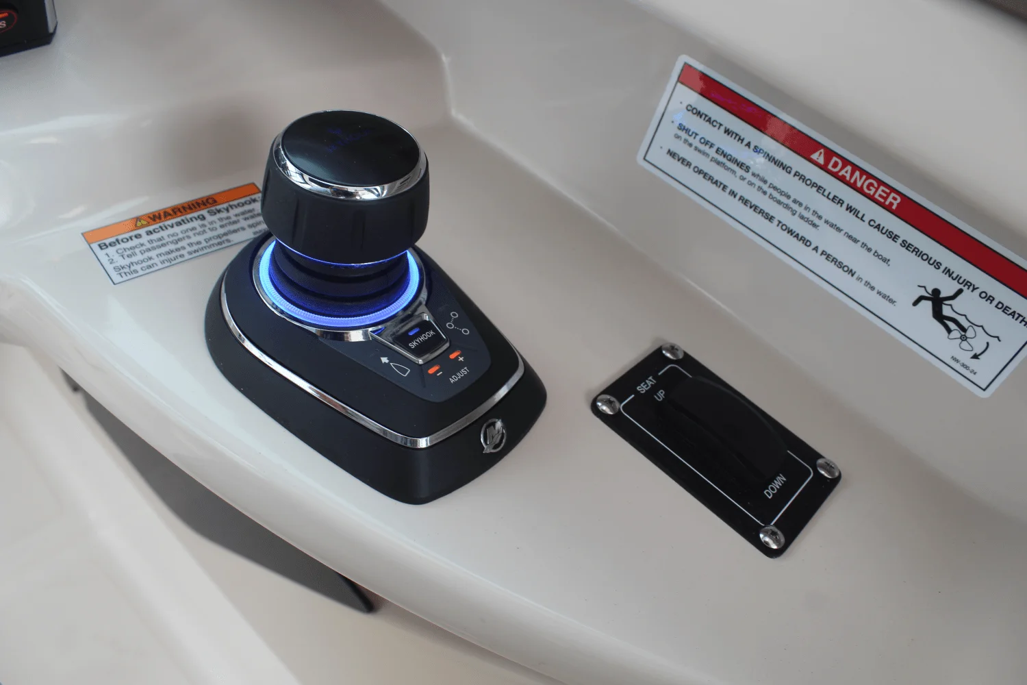 2026 Boston Whaler 330 Vantage Image Thumbnail #49