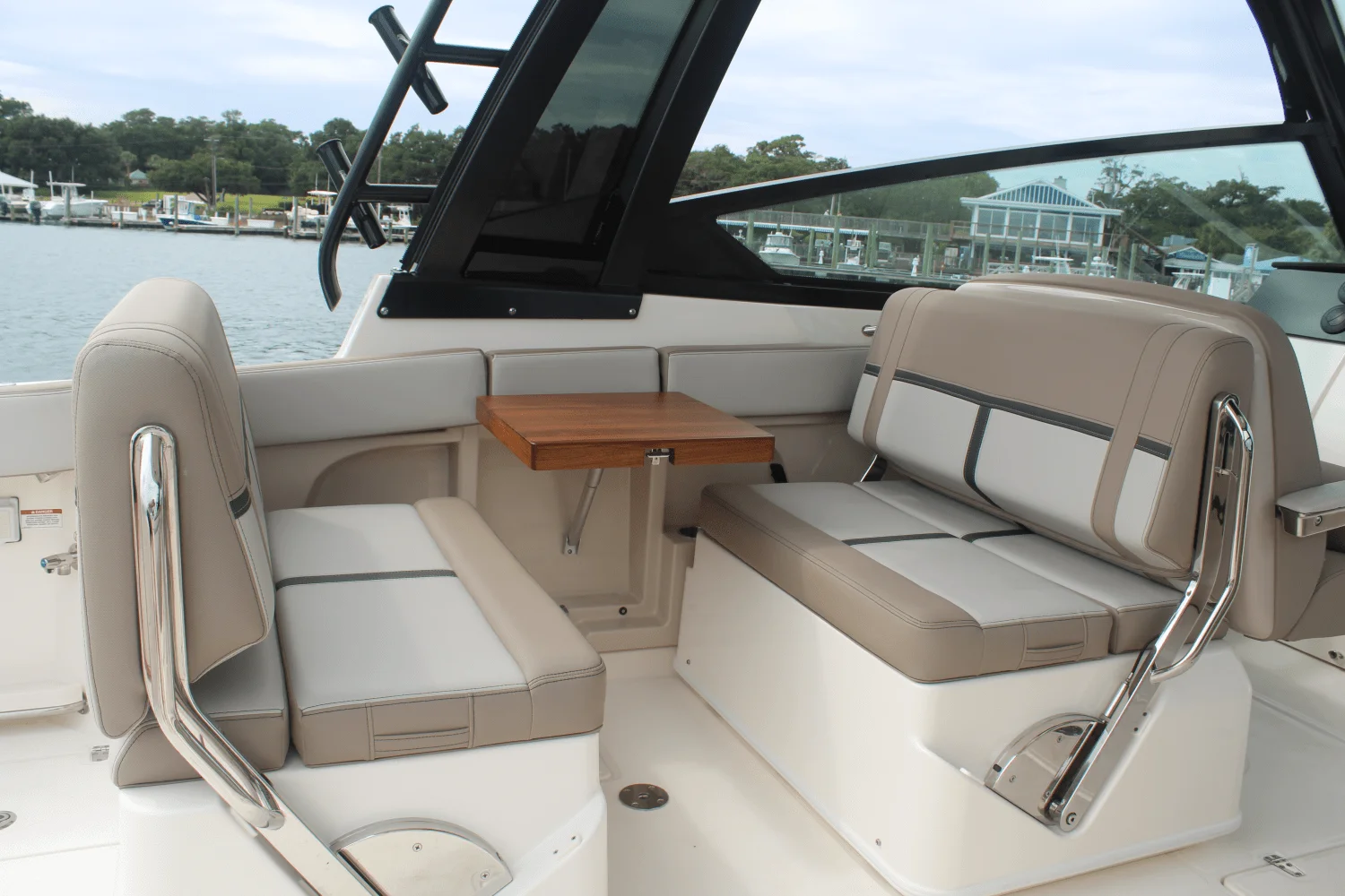 2026 Boston Whaler 330 Vantage Image Thumbnail #31