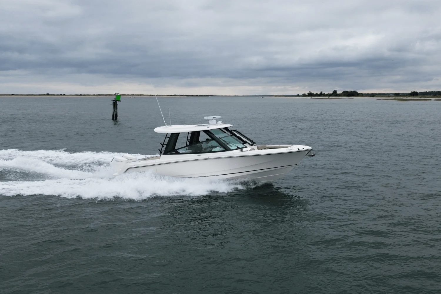 2026 Boston Whaler 330 Vantage Image Thumbnail #14