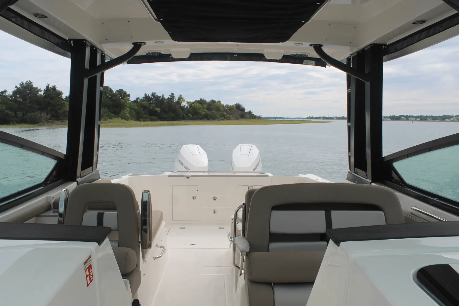 2026 Boston Whaler 330 Vantage Image Thumbnail #35