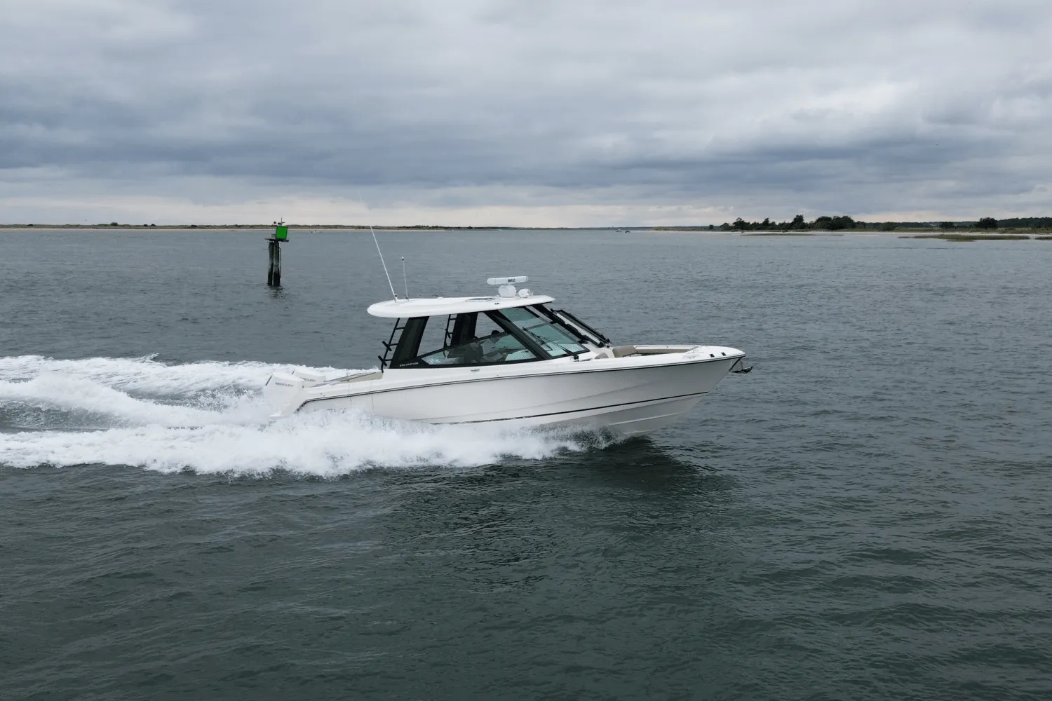 2026 Boston Whaler 330 Vantage Image Thumbnail #14