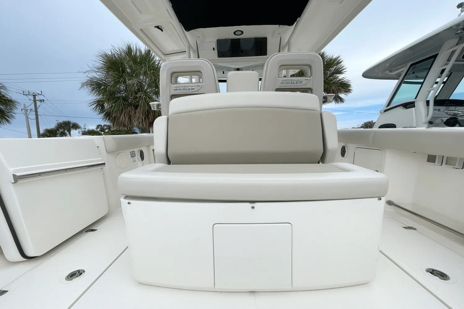 2025 Boston Whaler 330 Outrage Image Thumbnail #17