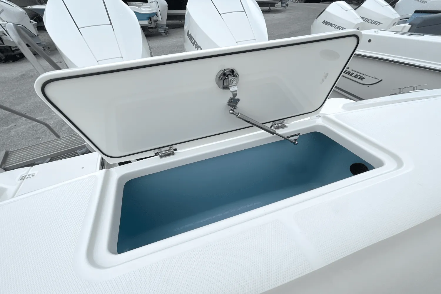 2025 Boston Whaler 330 Outrage Image Thumbnail #13