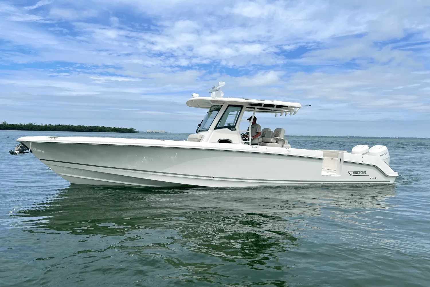 2025 Boston Whaler 330 Outrage Image Thumbnail #5