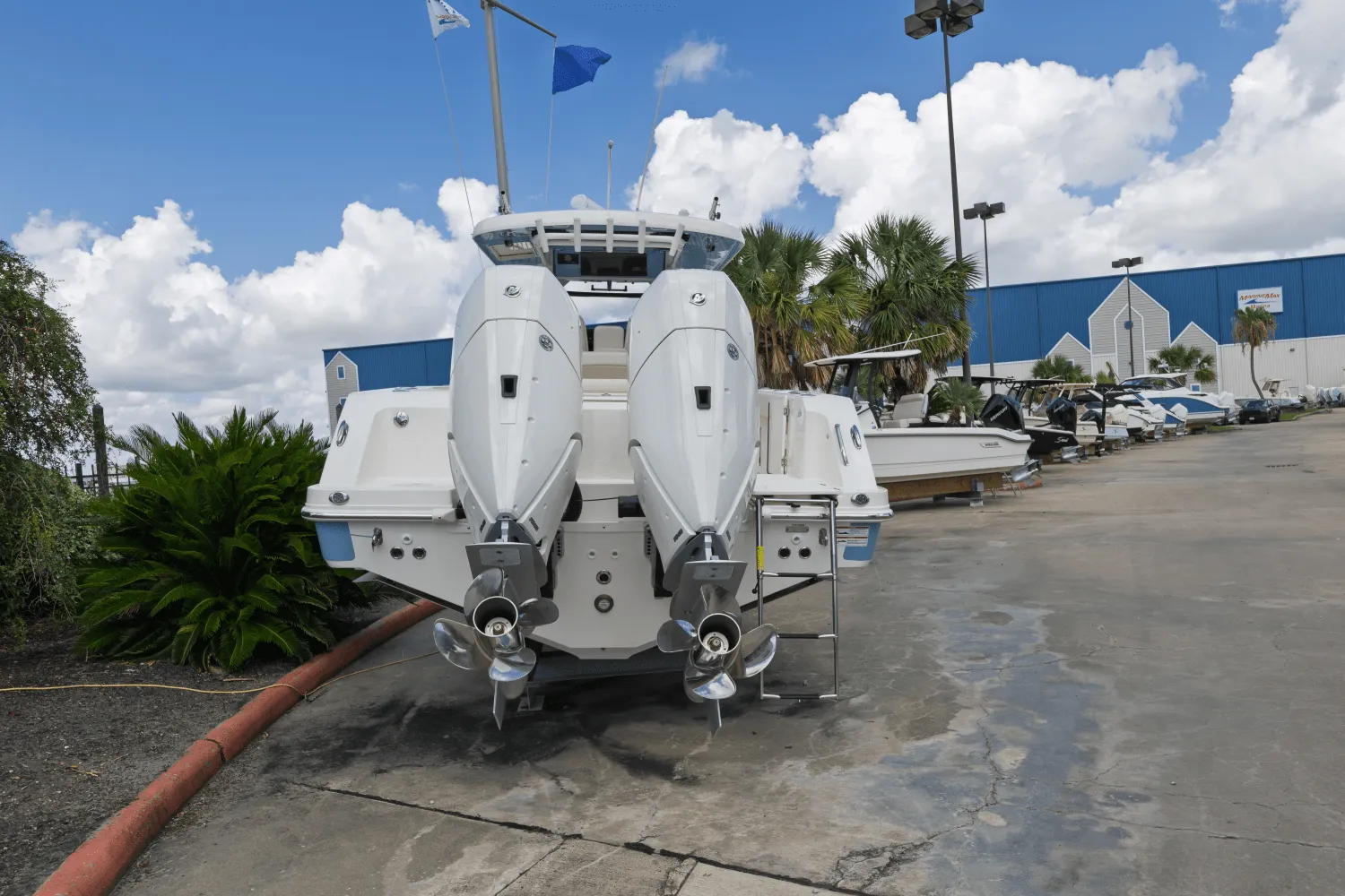 2025 Boston Whaler 330 Outrage Image Thumbnail #4