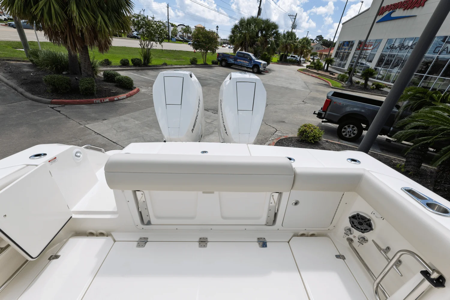 2025 Boston Whaler 330 Outrage Image Thumbnail #7