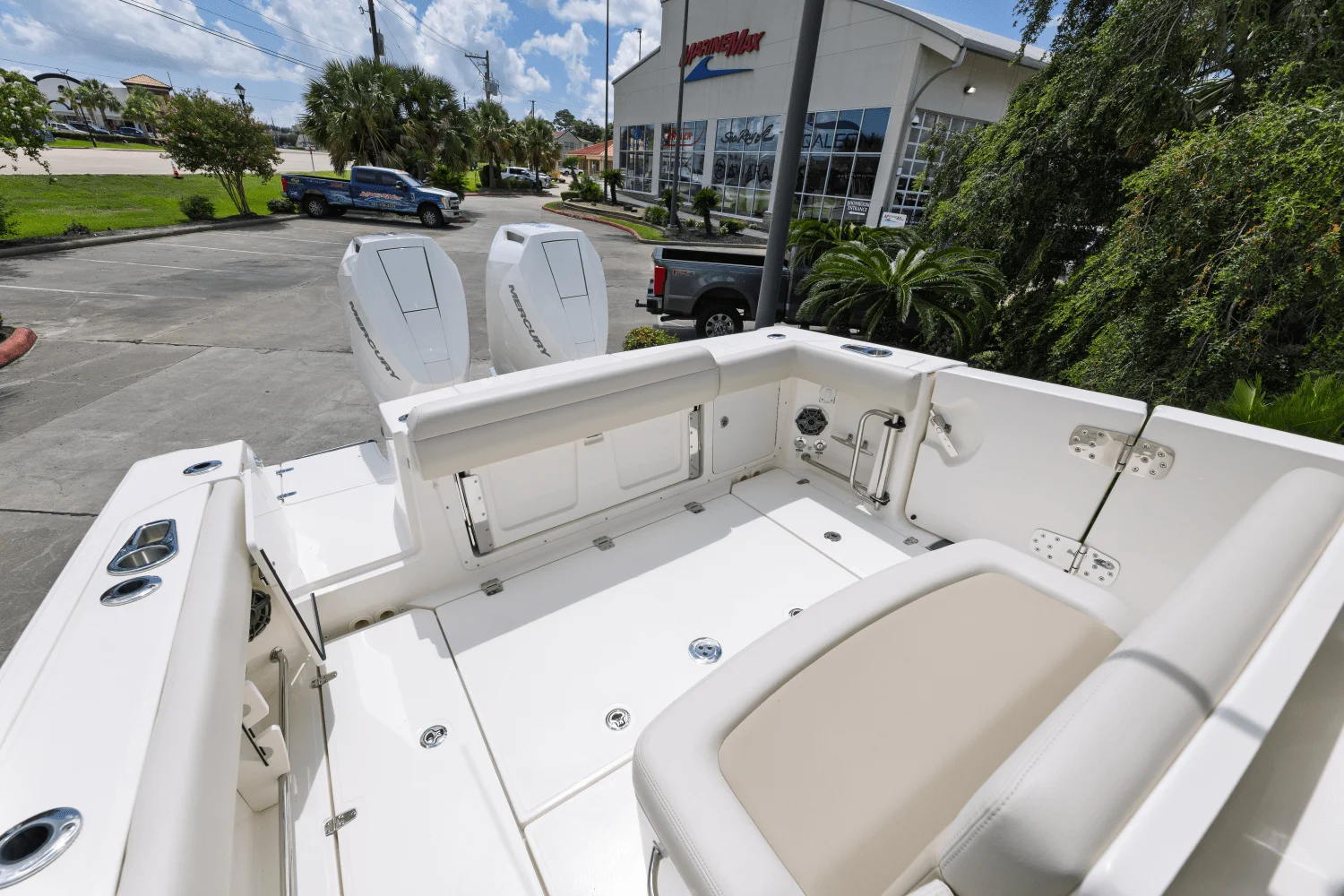 2025 Boston Whaler 330 Outrage Image Thumbnail #5