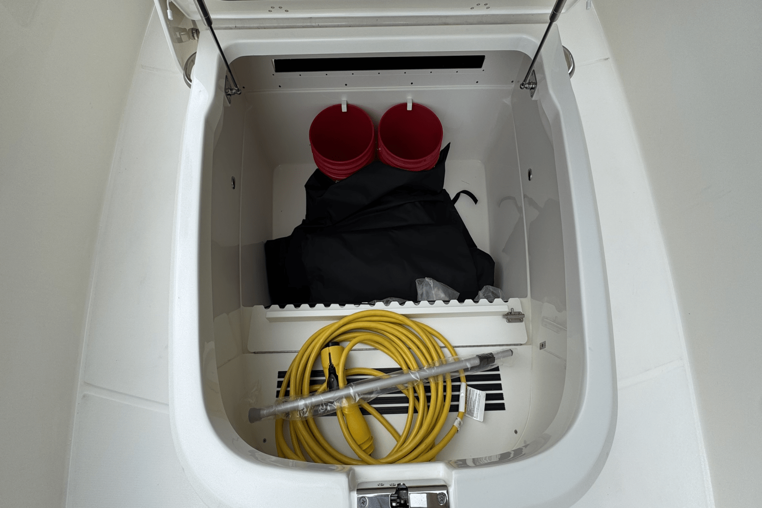2025 Boston Whaler 330 Outrage Image Thumbnail #31