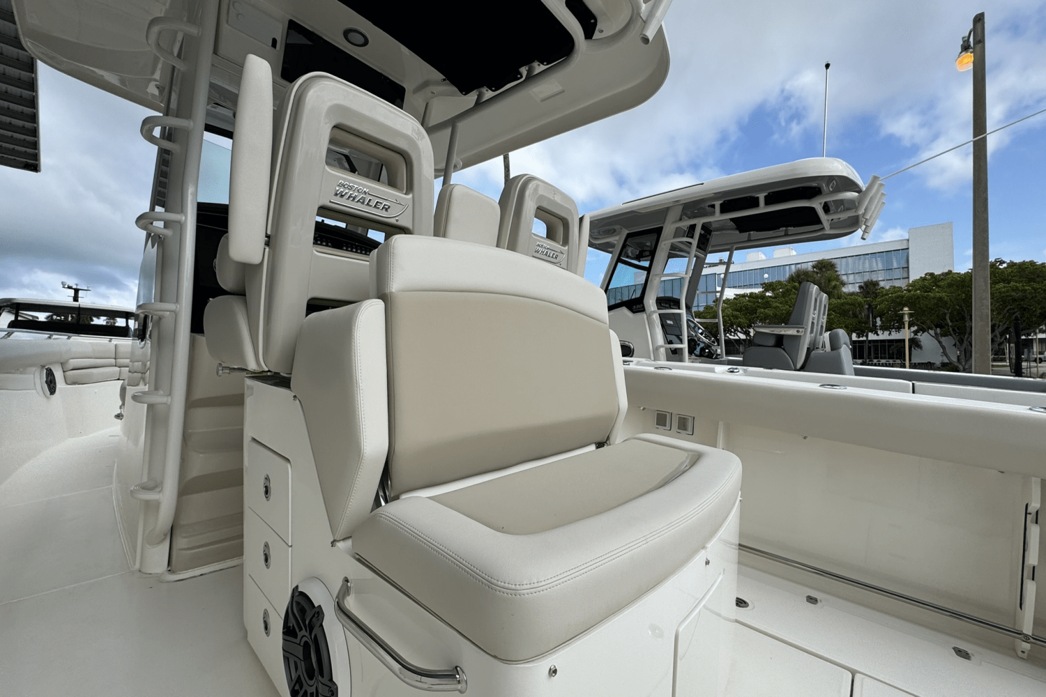 2025 Boston Whaler 330 Outrage Image Thumbnail #12