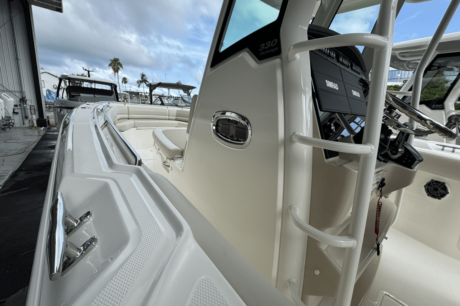 2025 Boston Whaler 330 Outrage Image Thumbnail #26