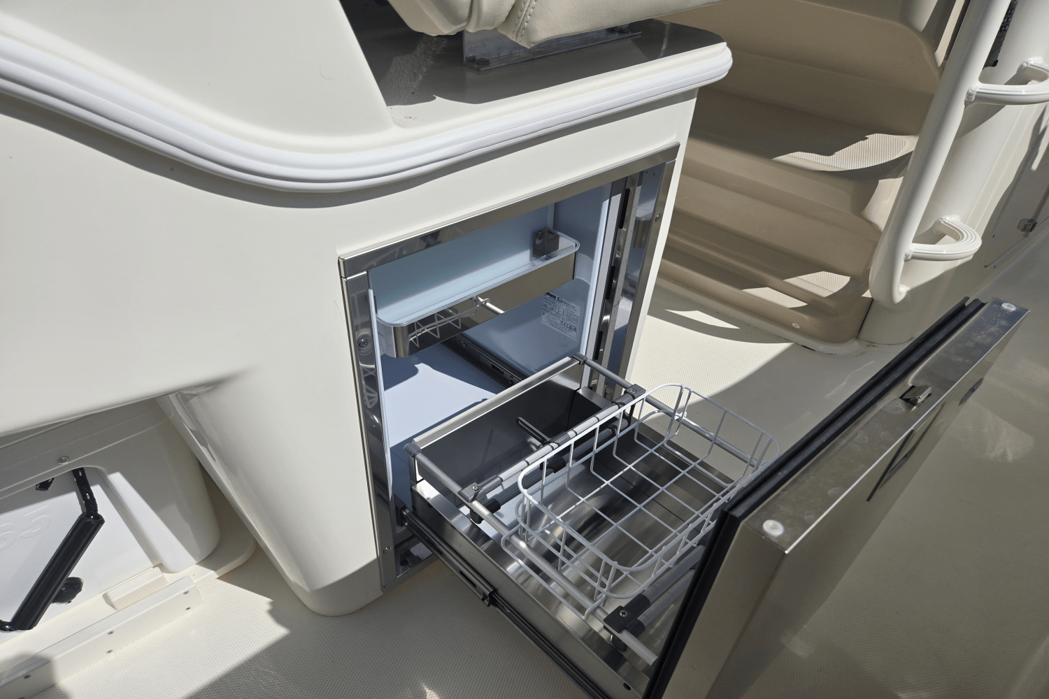 2025 Boston Whaler 330 Outrage Image Thumbnail #25