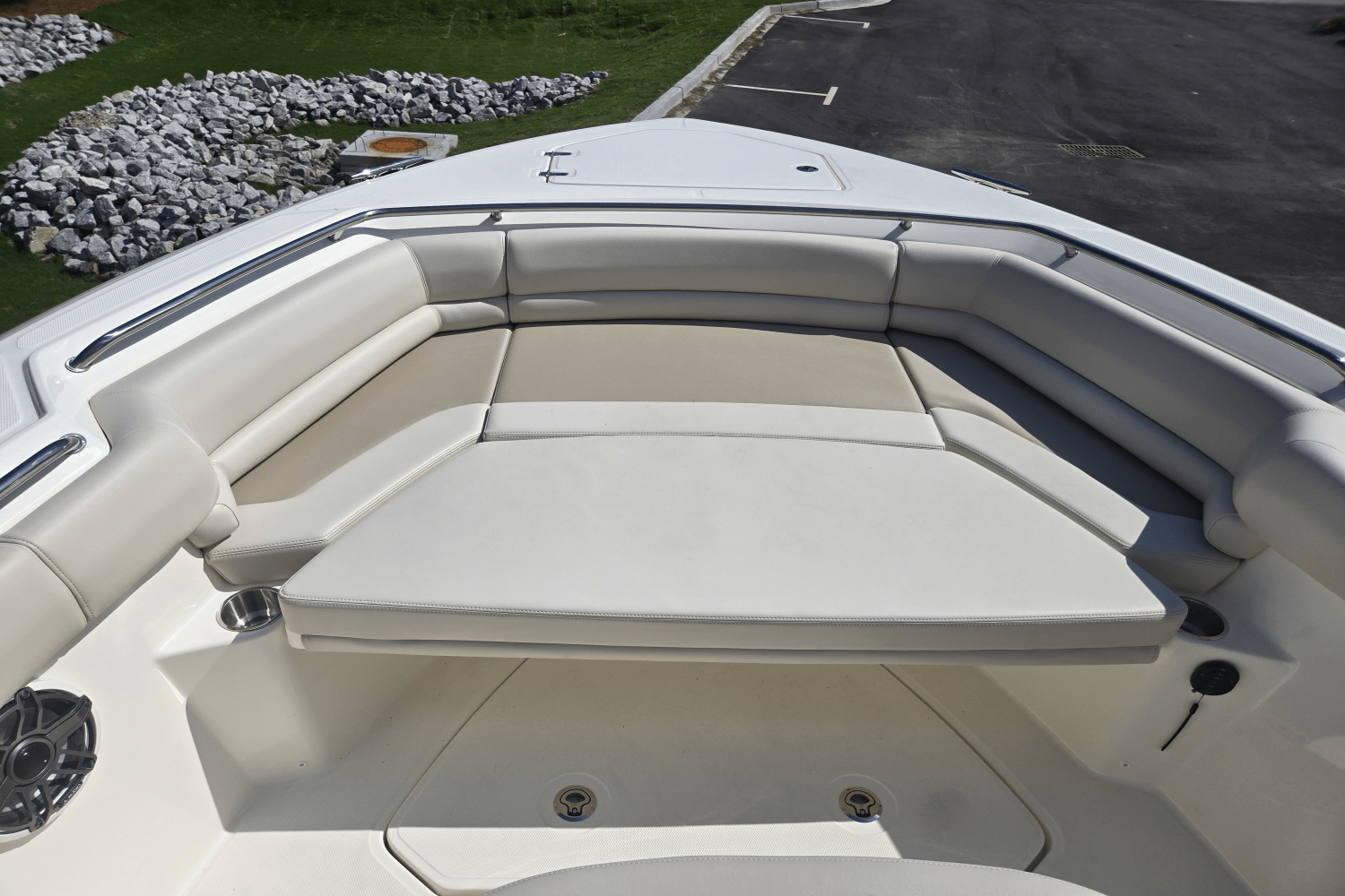 2025 Boston Whaler 330 Outrage Image Thumbnail #31
