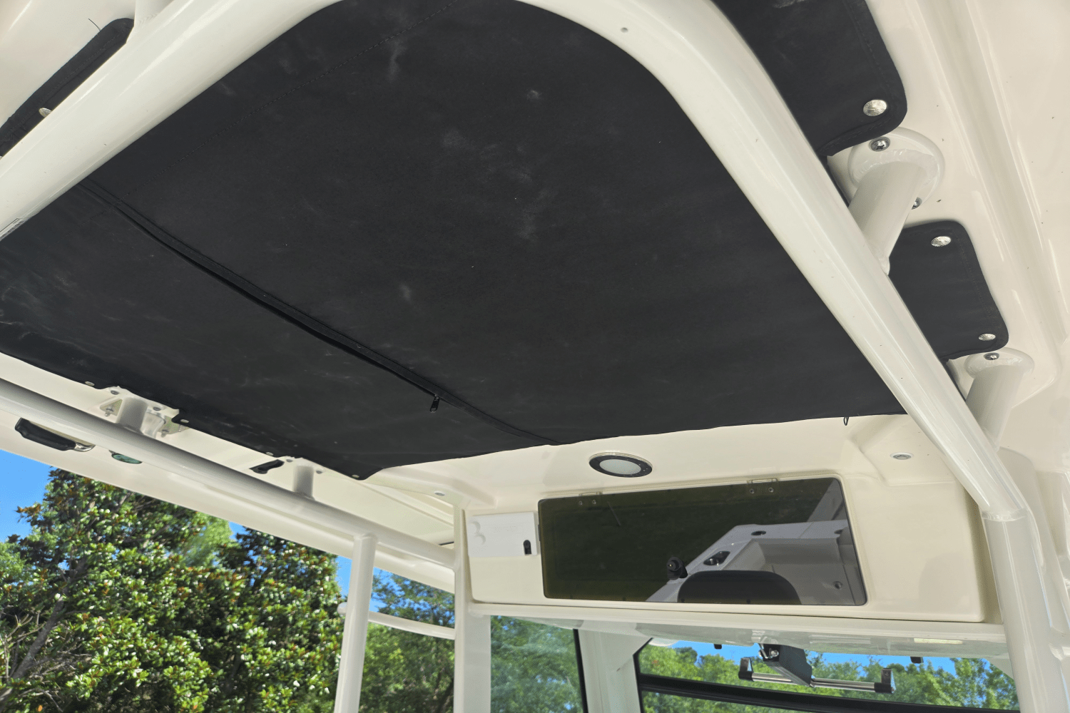 2025 Boston Whaler 330 Outrage Image Thumbnail #20