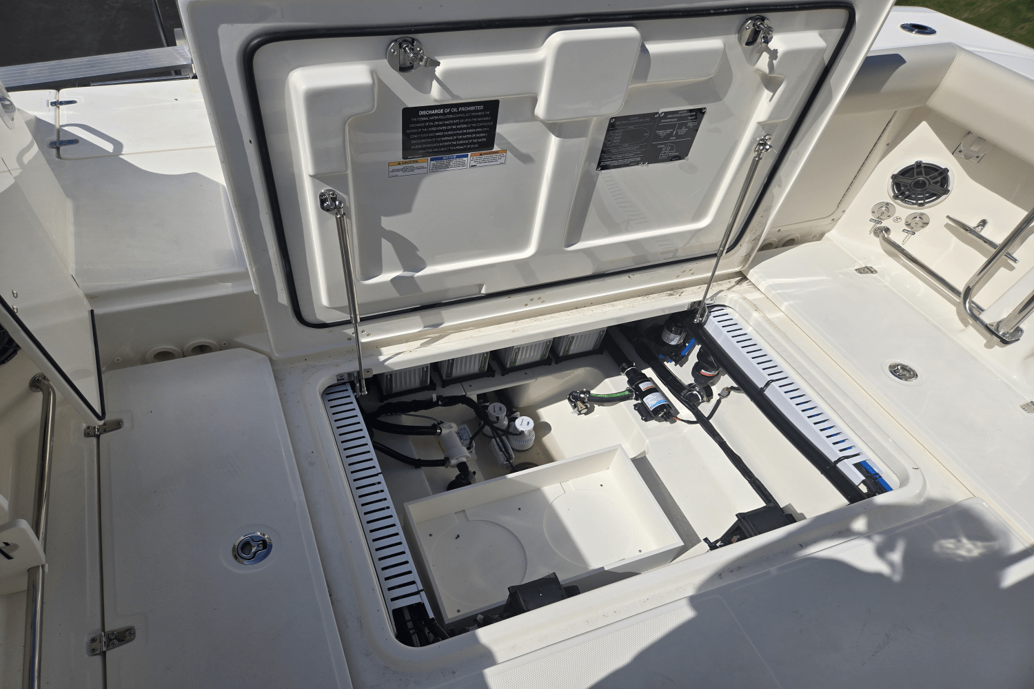 2025 Boston Whaler 330 Outrage Image Thumbnail #5