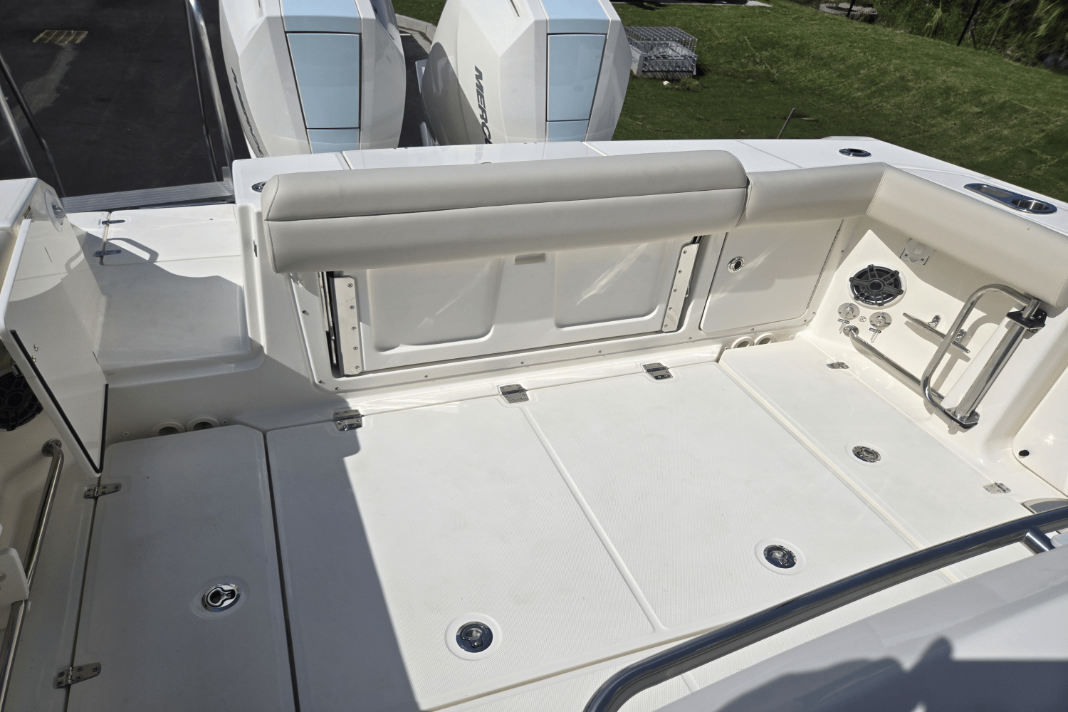 2025 Boston Whaler 330 Outrage Image Thumbnail #6